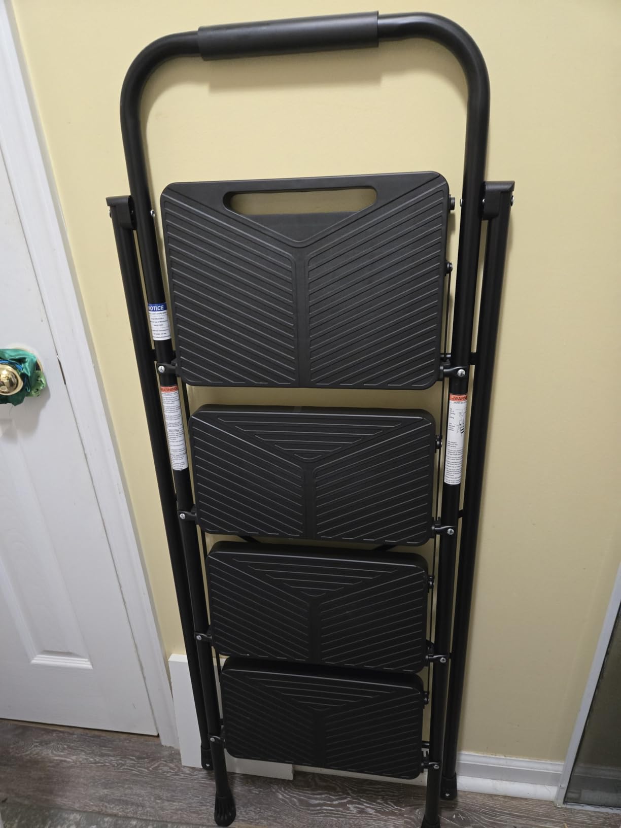 KINGRACK Step Ladder, Sturdy Steel Step Stool with Anti-Slip Wide Pedals, Handrail, Safe-Lock Design, 800lbs Folding Portable Ladder for Multi-Purpose, Home, Kitchen (6-Step with Tool Platform) customer photo 2