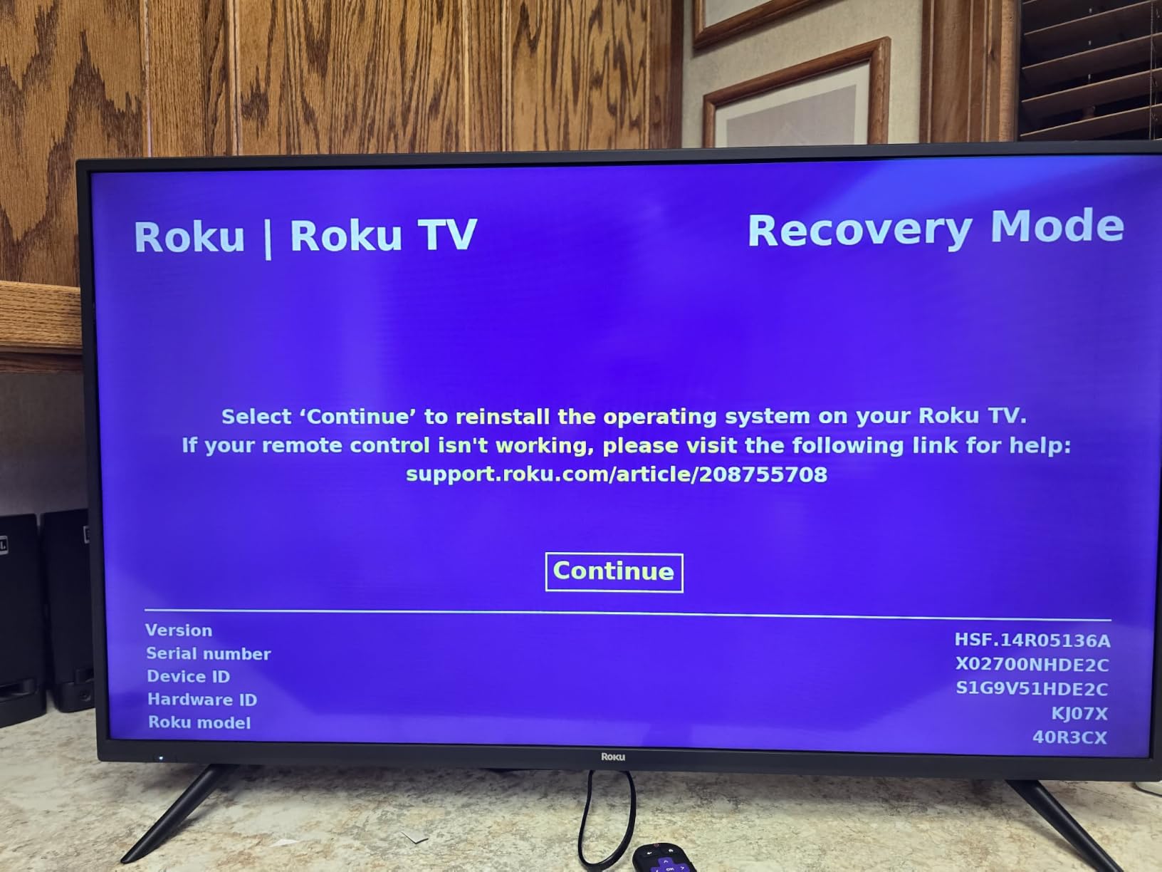 Roku 32-Inch Select Series Smart TV 2026-1080p Full HD TV - RokuTV customer photo 1