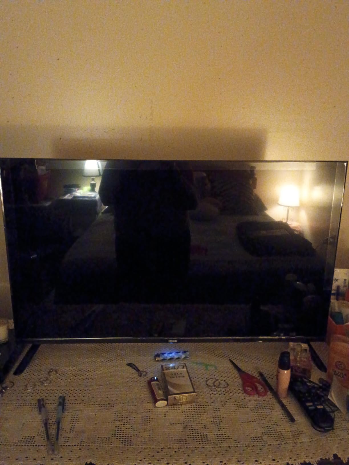 Roku 32-Inch Select Series Smart TV 2026-1080p Full HD TV - RokuTV customer photo 2