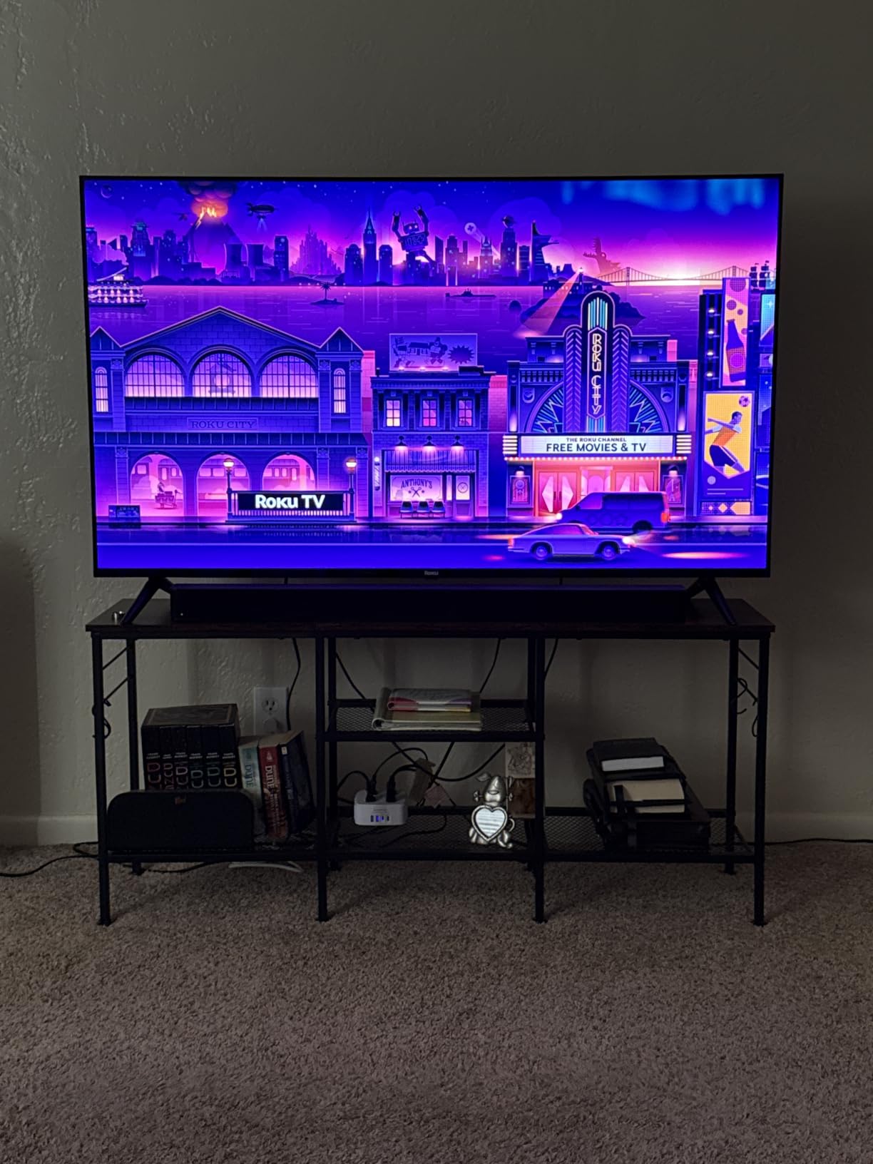 Roku 65-Inch Select Series Smart TV 2026-4K (2160p) QLED TV TV customer photo 1