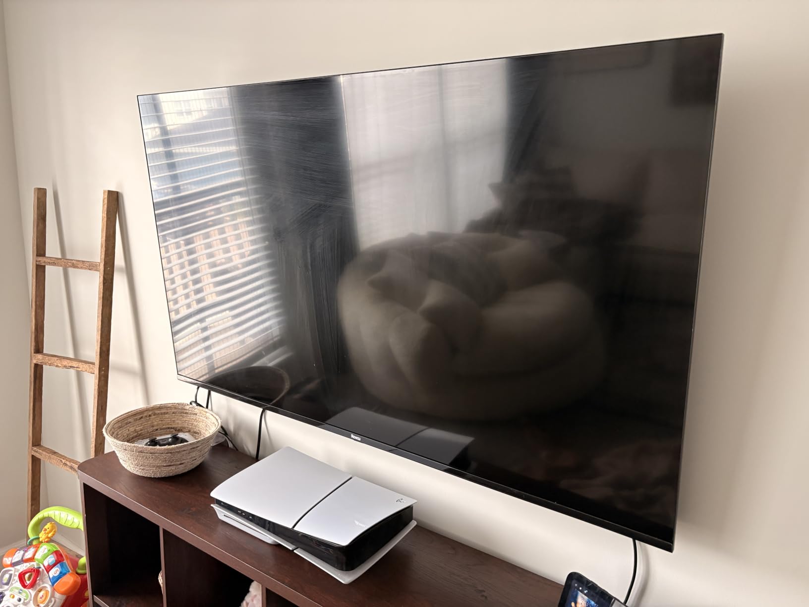 Roku 65-Inch Select Series Smart TV 2026-4K (2160p) QLED TV TV customer photo 2