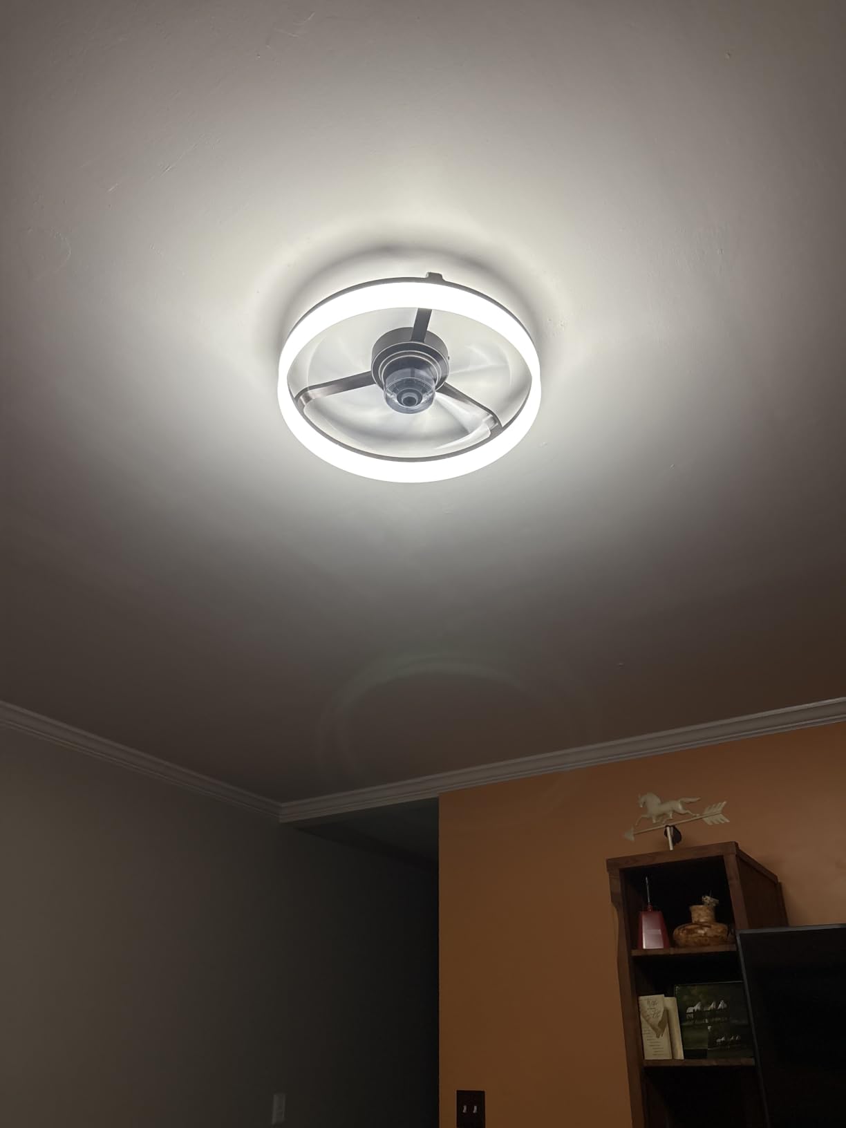 VOLISUN Low Profile Ceiling Fans with Lights and Remote, 27.6in Fandelier Ceiling Fan Flush Mount, 3000K-6500K Smart Bladeless LED Fan Light, Black Modern Ceiling Fans with Lights for Bedroom customer photo 1