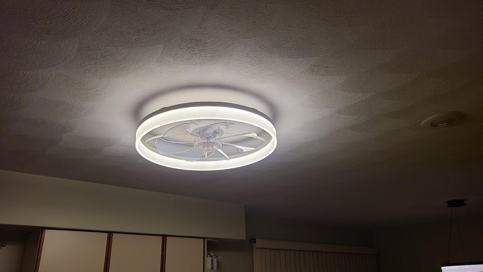 VOLISUN Low Profile Ceiling Fans with Lights and Remote, 27.6in Fandelier Ceiling Fan Flush Mount, 3000K-6500K Smart Bladeless LED Fan Light, Black Modern Ceiling Fans with Lights for Bedroom customer photo 2