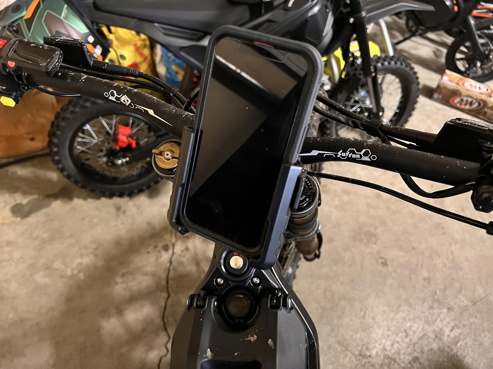 OMOTON BK01 Anti-Vibration Bike Phone Mount, Quick Lock for Riders customer photo 1