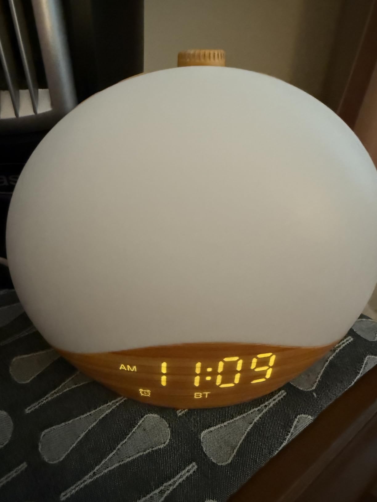 ecozy Sunrise Alarm Clock for Bedroom, White Noise Sound Machine customer photo 2