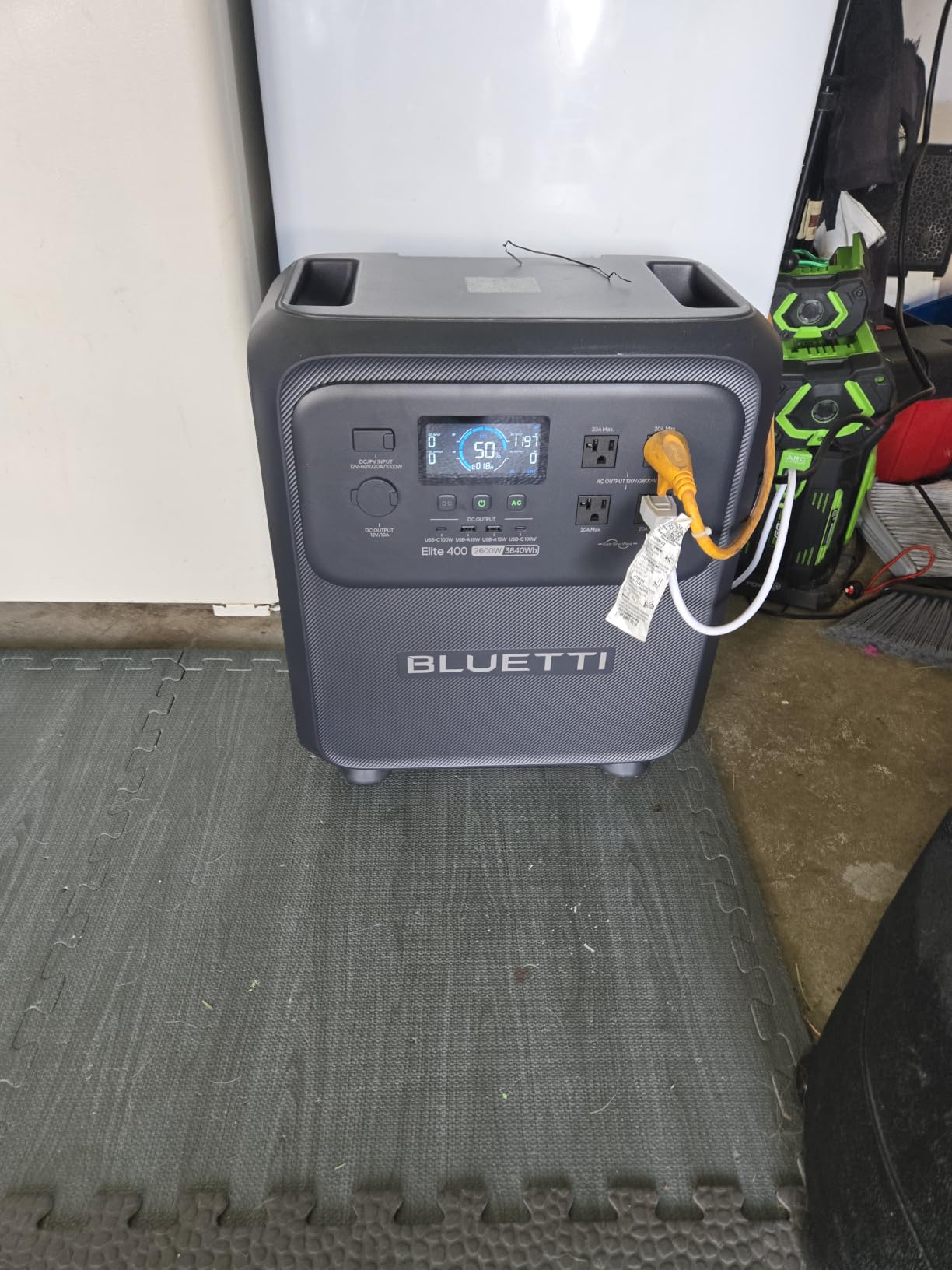 BLUETTI Elite 400 Portable Power Station 3840Wh LiFePO4 Battery 2600W customer photo 2