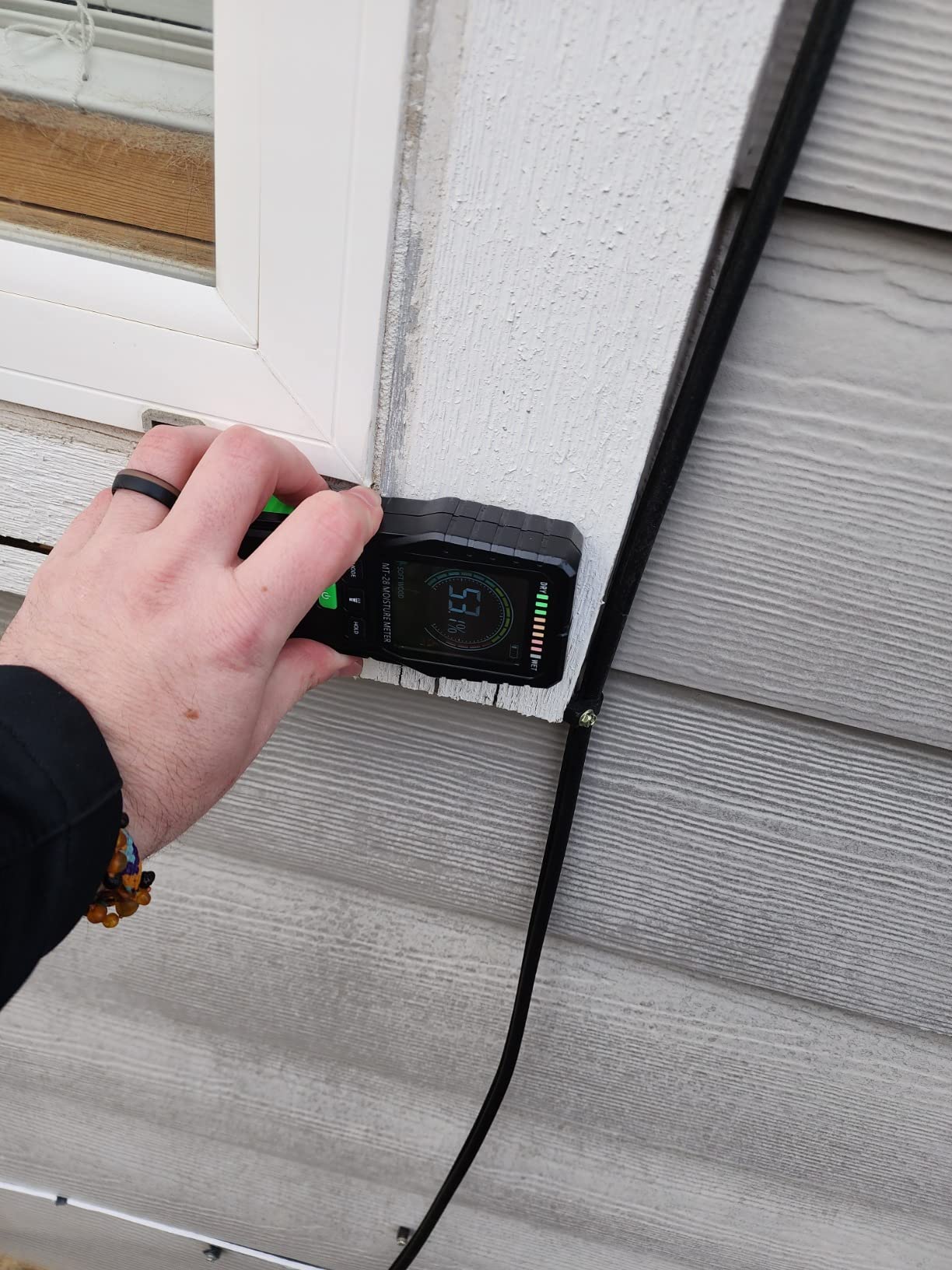 RDINSCOS Pinless Moisture Meter Digital Wood Moisture Tester for Drywall customer photo 1