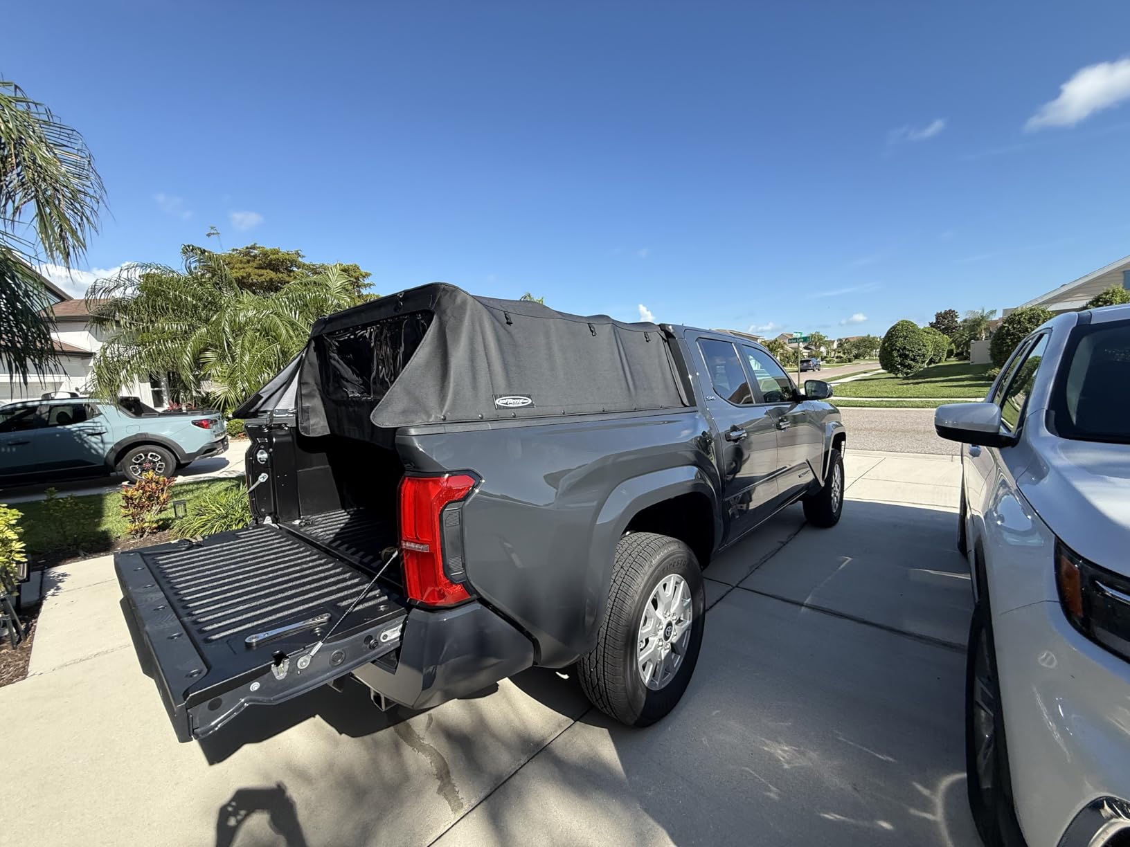 Softopper Truck Top, Model TC60B-BSU, Black for Gen 3 Short Bed 5' Tacoma customer photo 1