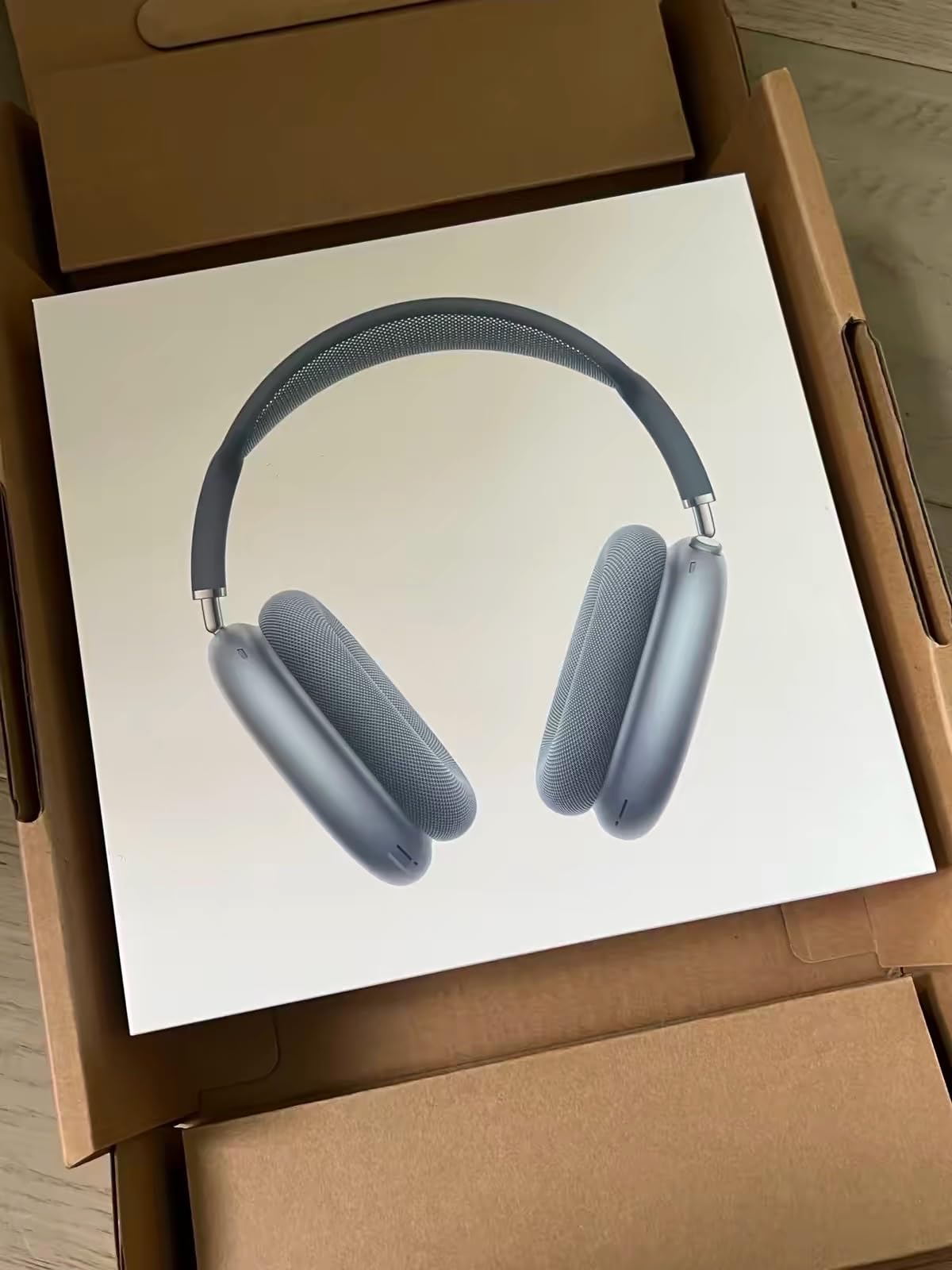 Apple AirPods Max 2 Wireless Over-Ear Headphones – Midnight customer photo 2