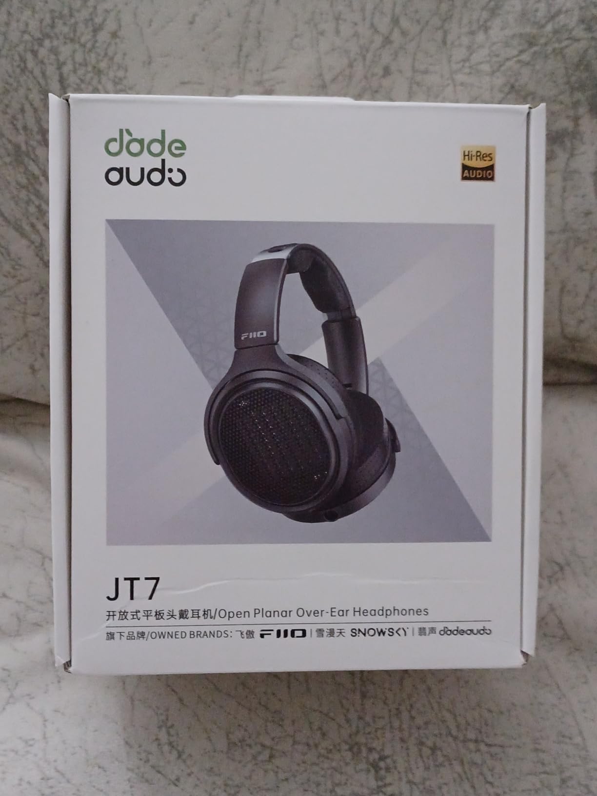 FiiO JT7 Over-Ear Planar Magnetic Headphones, 95x86mm Planar Driver, 3µm Ultra-Thin Diaphragm, Foldable Lightweight Design, Detachable 4.4mm/3.5mm Cable for Audiophiles (Champagne Gold) customer photo 1