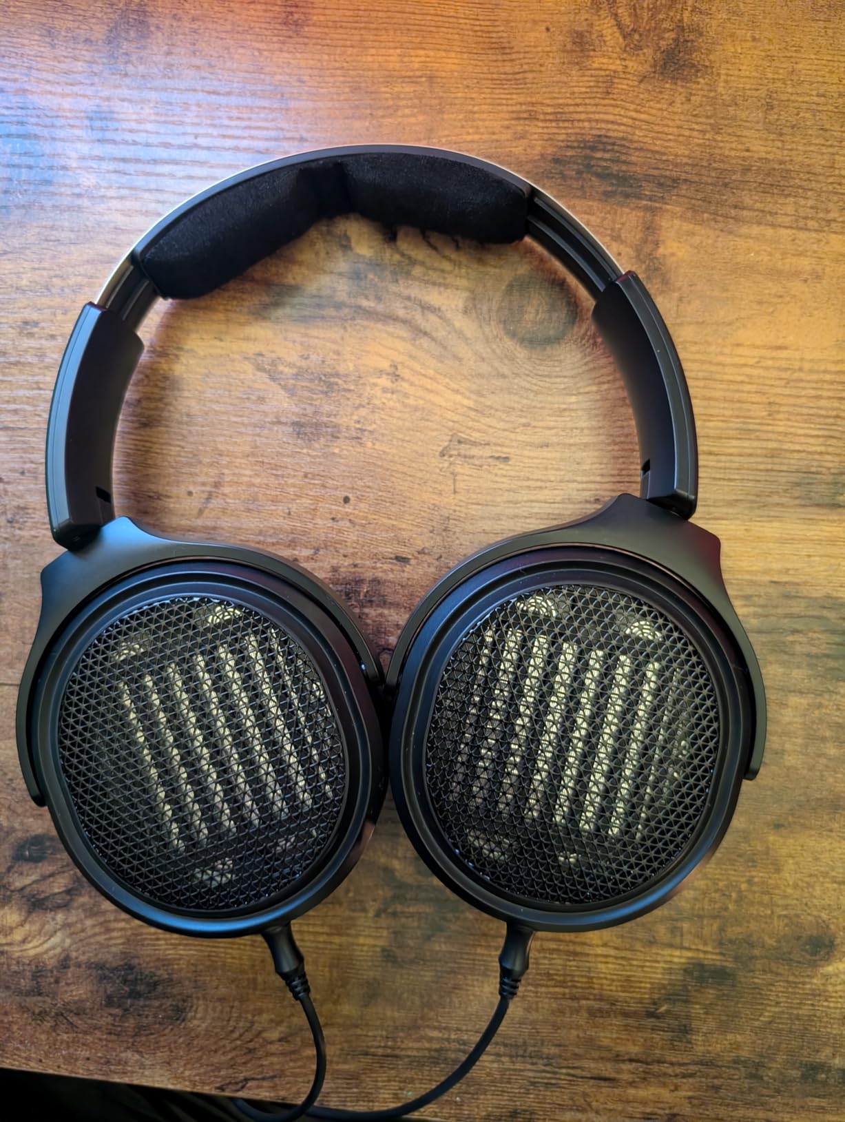 FiiO JT7 Over-Ear Planar Magnetic Headphones, 95x86mm Planar Driver, 3µm Ultra-Thin Diaphragm, Foldable Lightweight Design, Detachable 4.4mm/3.5mm Cable for Audiophiles (Champagne Gold) customer photo 2