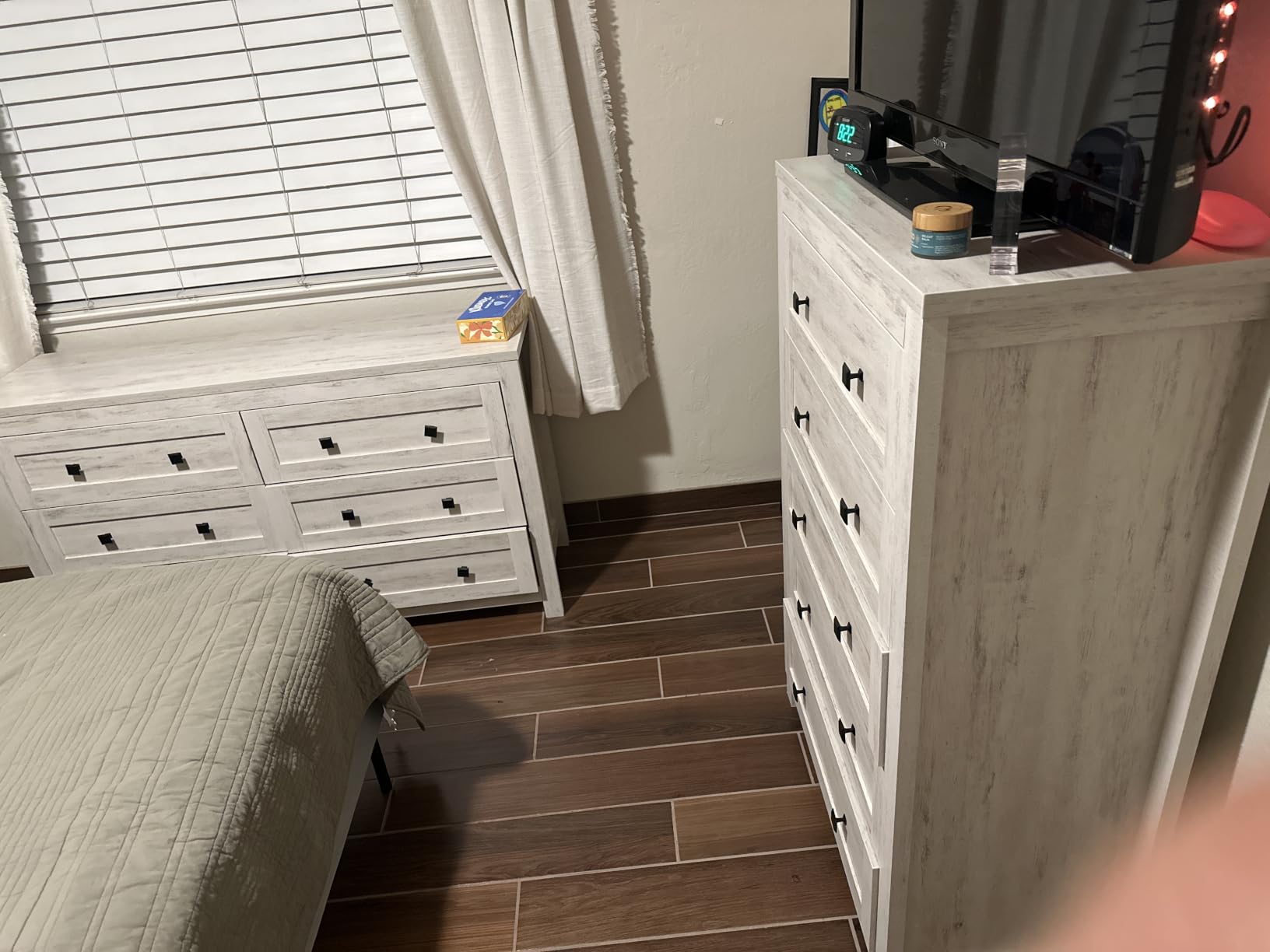 LUXOAK 5-Piece Farmhouse Bedroom Set - Full Storage Bed & Dresser, White customer photo 1