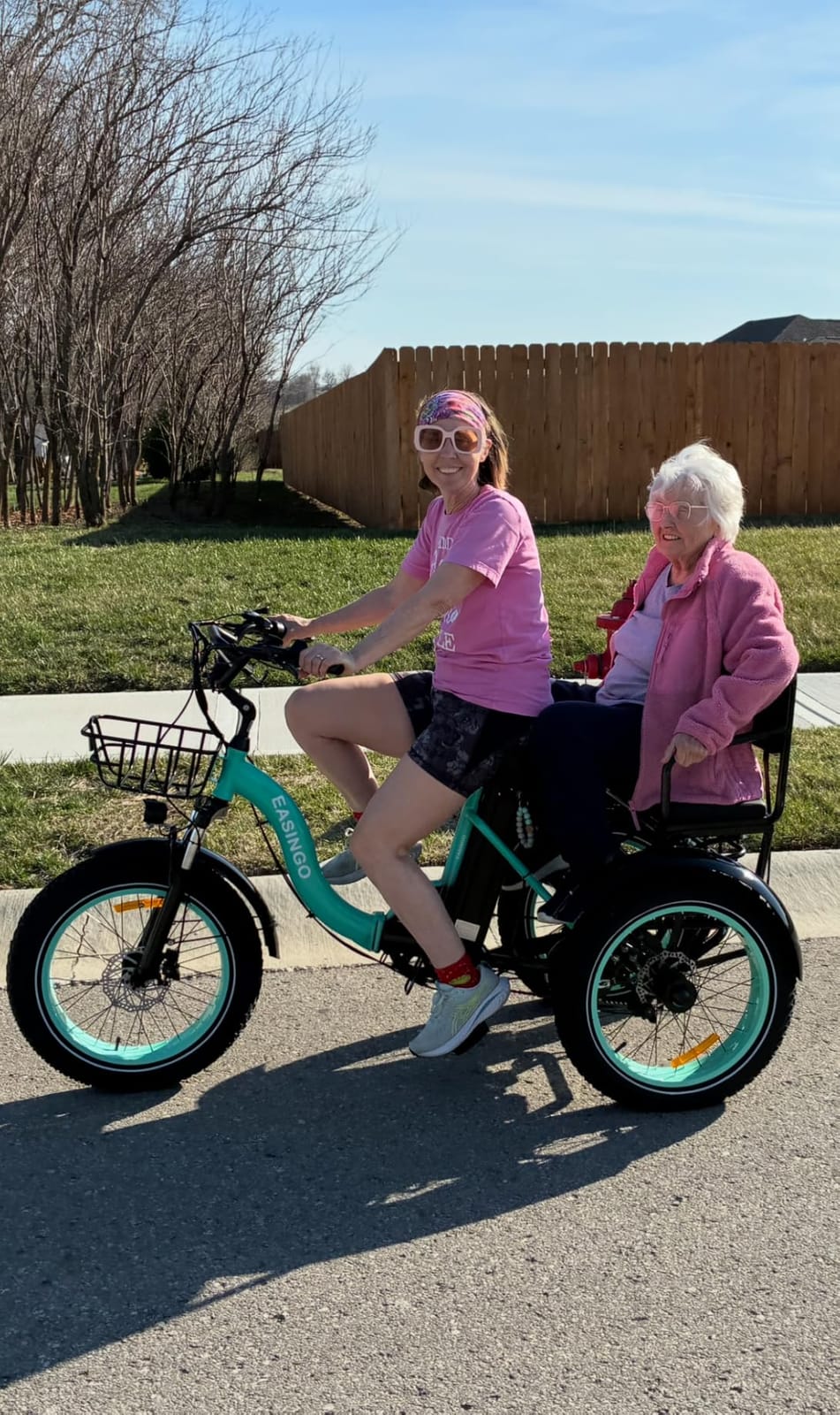 KAKIGO Electric Tricycle with Passenger Seat,Peak 1350W Two Seater Electric Tricycle for Adults,48V 15.6Ah 2 Seater Electric Trike,Front&Rear Basket,Rear Differential customer photo 1
