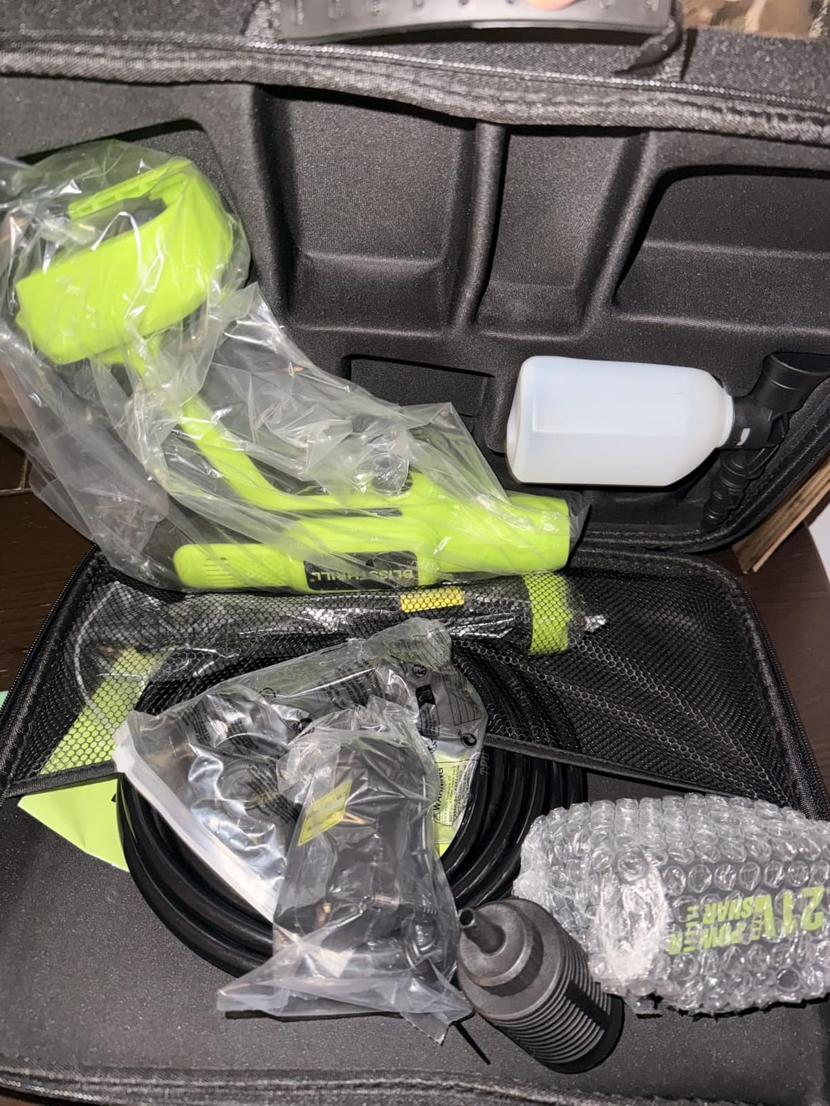 Cordless Portable Washer, 1480 PSI Battery Operated Washer with All-Copper Motor, Battery, 23FT Hose, Storage Bag; Handheld Washer; Lightweight Car Washer for Home, Garden (Ranger Green) customer photo 1