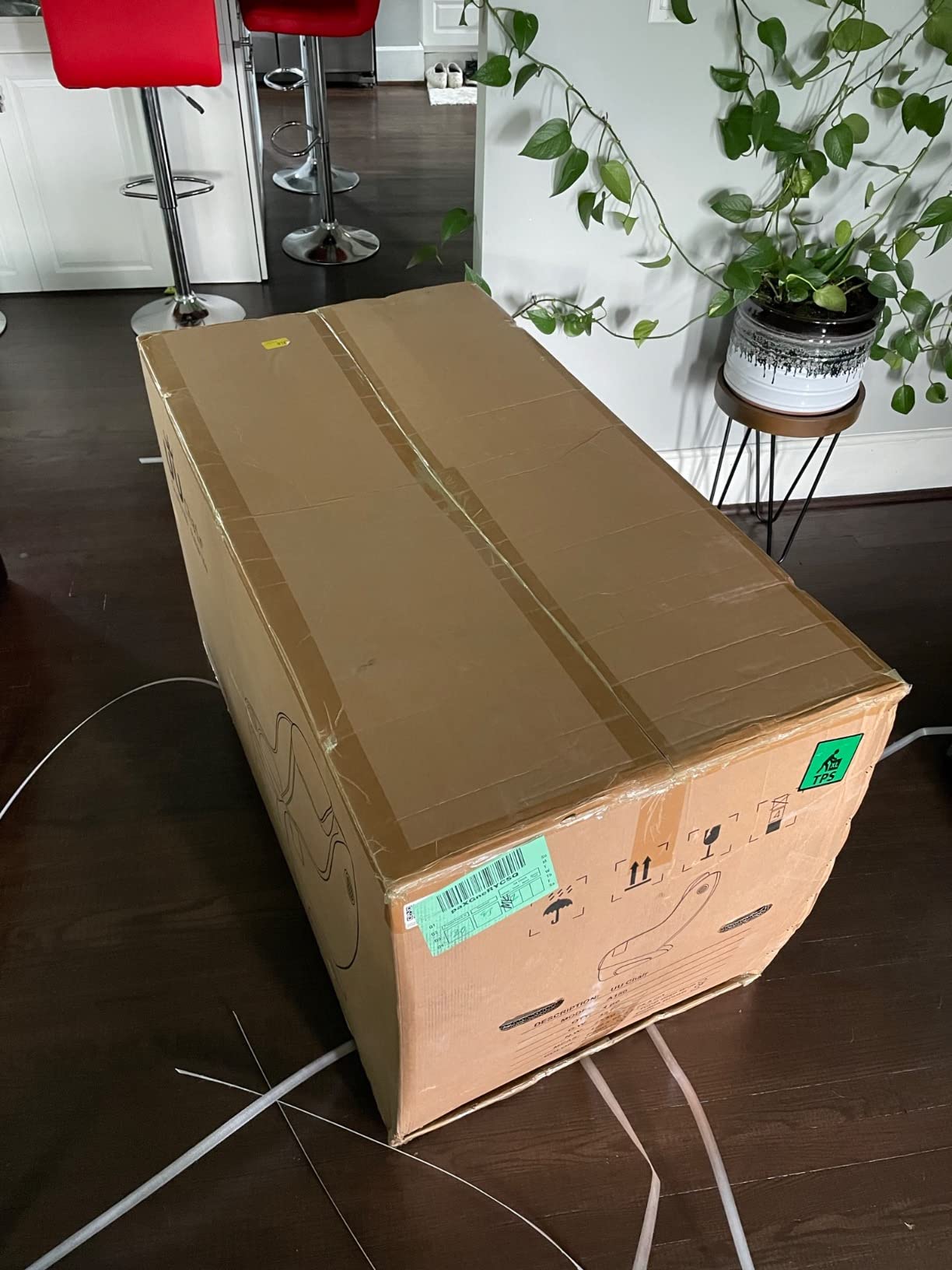 Massage Chair Full Body Zero Gravity, 3D SL-Track Shiatsu Massage with Unique Rocking Sleep Mode, Upgraded Calf & Knee Massage (+11cm) for Tall People, Wireless Charging &Touch Screen,Black. customer photo 2