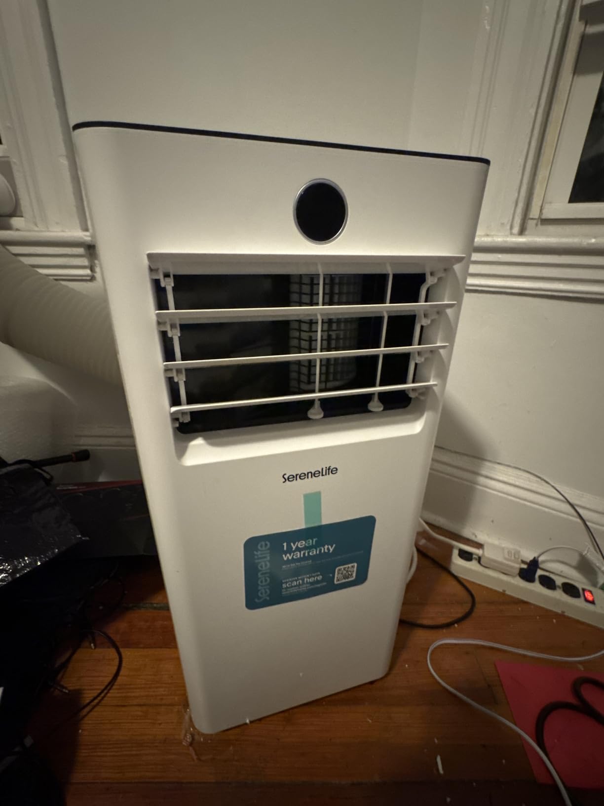 SereneLife Portable AC Unit and Heater, Adjustable Temperature with 12,000 BTU Cooling & Heating, Smart Wi-Fi Control, Dehumidifier & Fan Modes, Portable AC Units for Rooms, Window Mount Kit, White customer photo 1