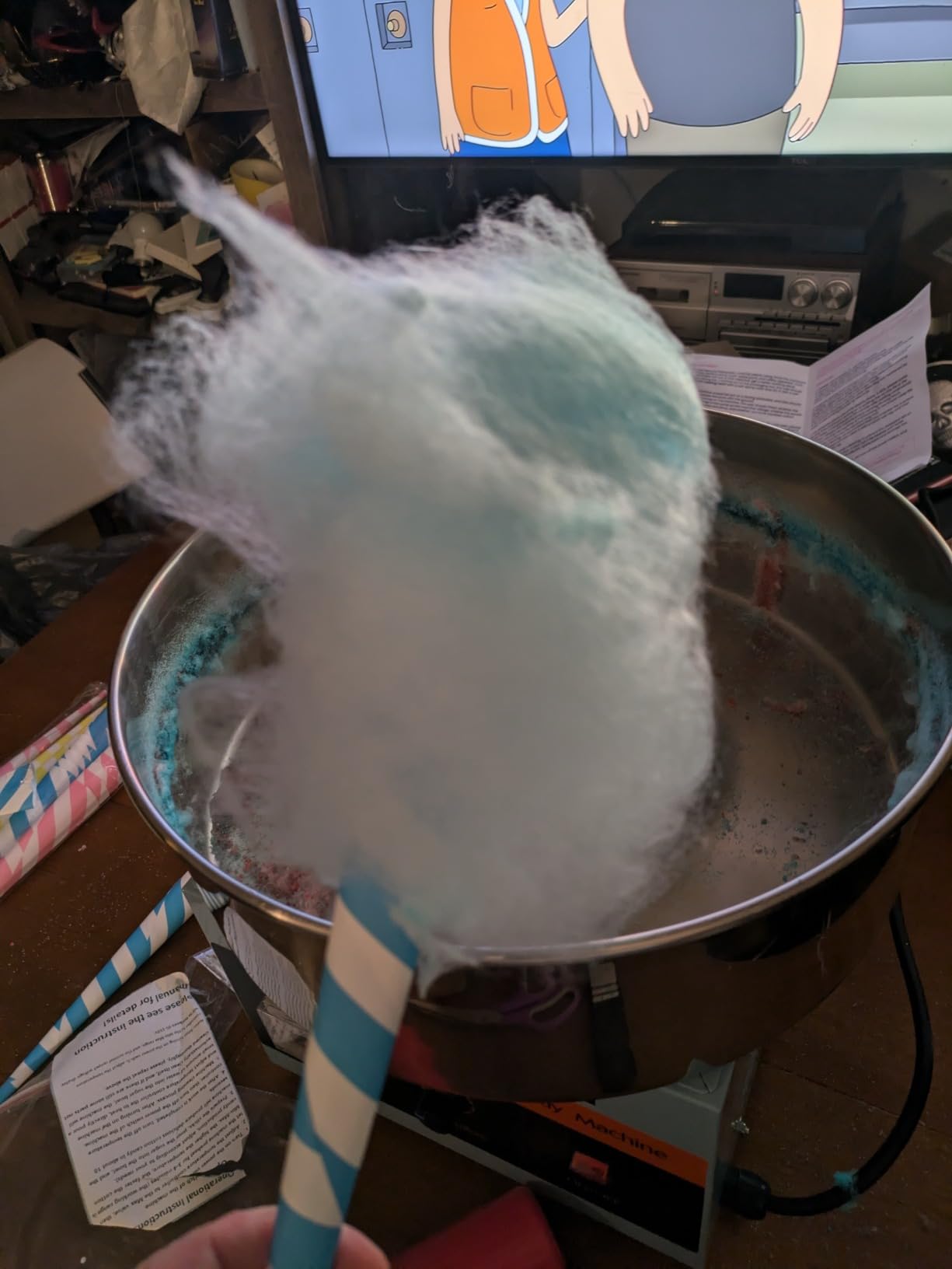 Cotton Candy Machine Commercial, Upgraded 1000W Efficiently Cotton Candy Maker with Stainless Steel Bowl, Bowl Cover, Sugar Scoop, Easy & Safe to Use, Candy Floss Maker for Home, Party, Festival customer photo 2