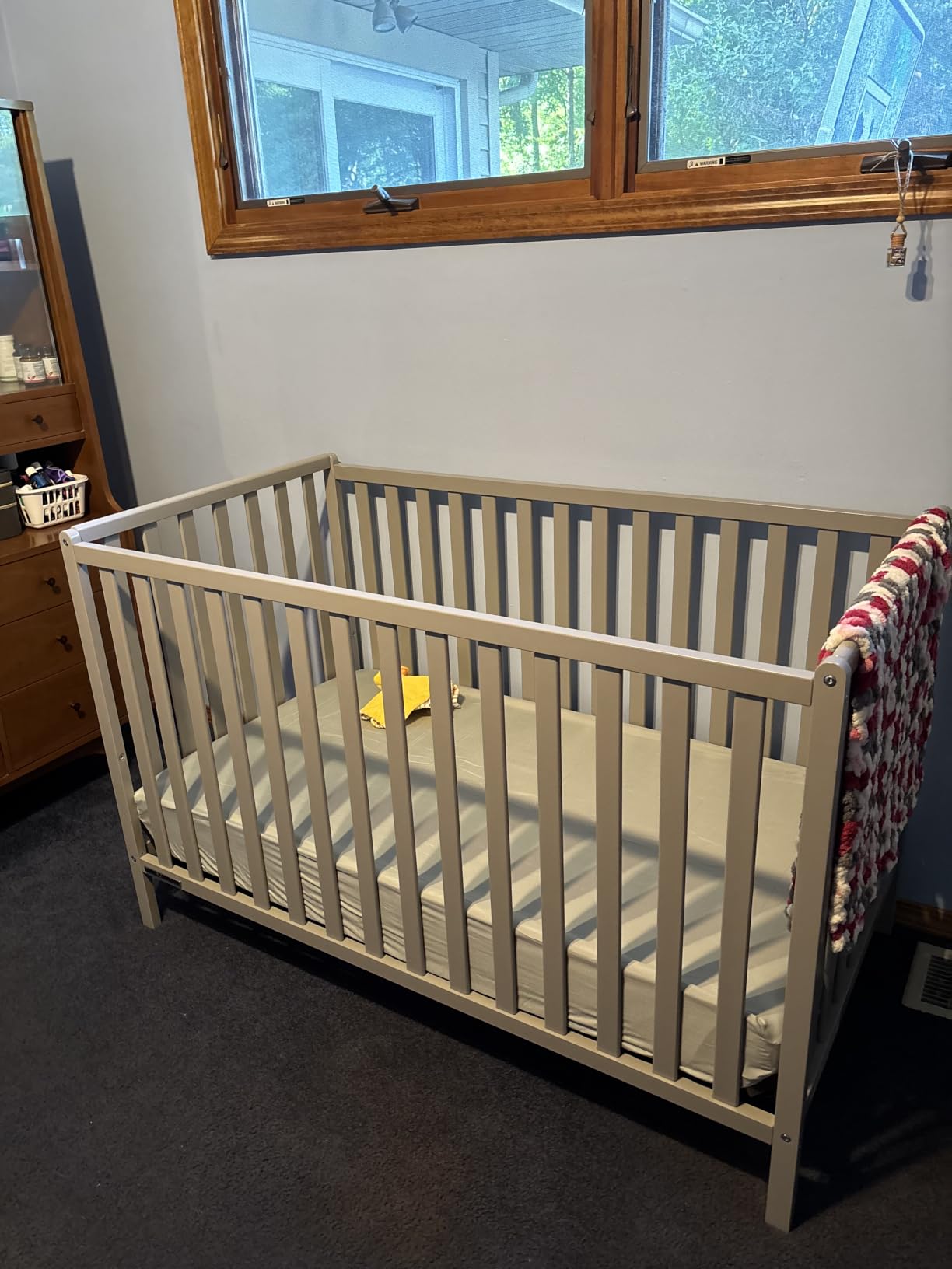 Delta Children Heartland 4-in-1 Convertible Baby Crib & Mattress, Grey customer photo 1
