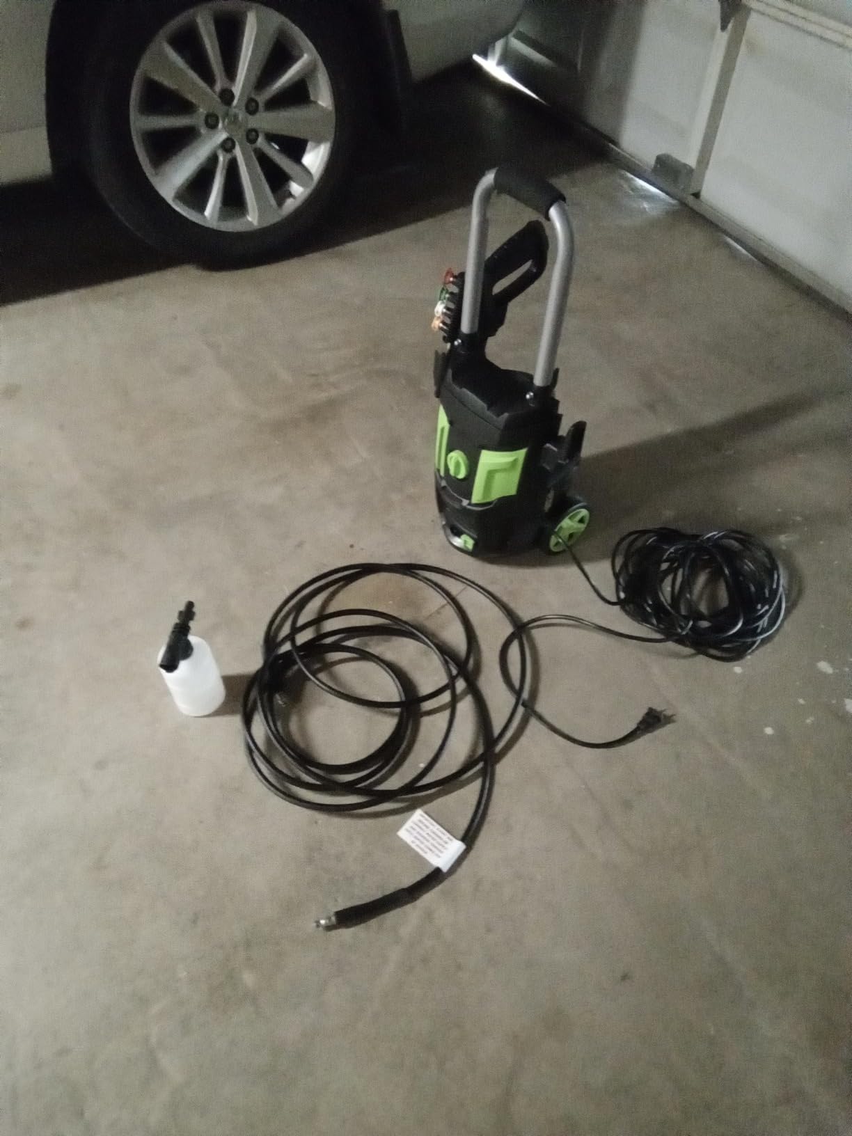 Cordless PressureWasher - MAX 1480 PSI Battery Powered PressureWasher, 21V Portable Cordless PowerWasher with Rechargeable 4.0Ah Battery for Car/Fence/Floor/Patio Cleaning & Watering，Yellow customer photo 2
