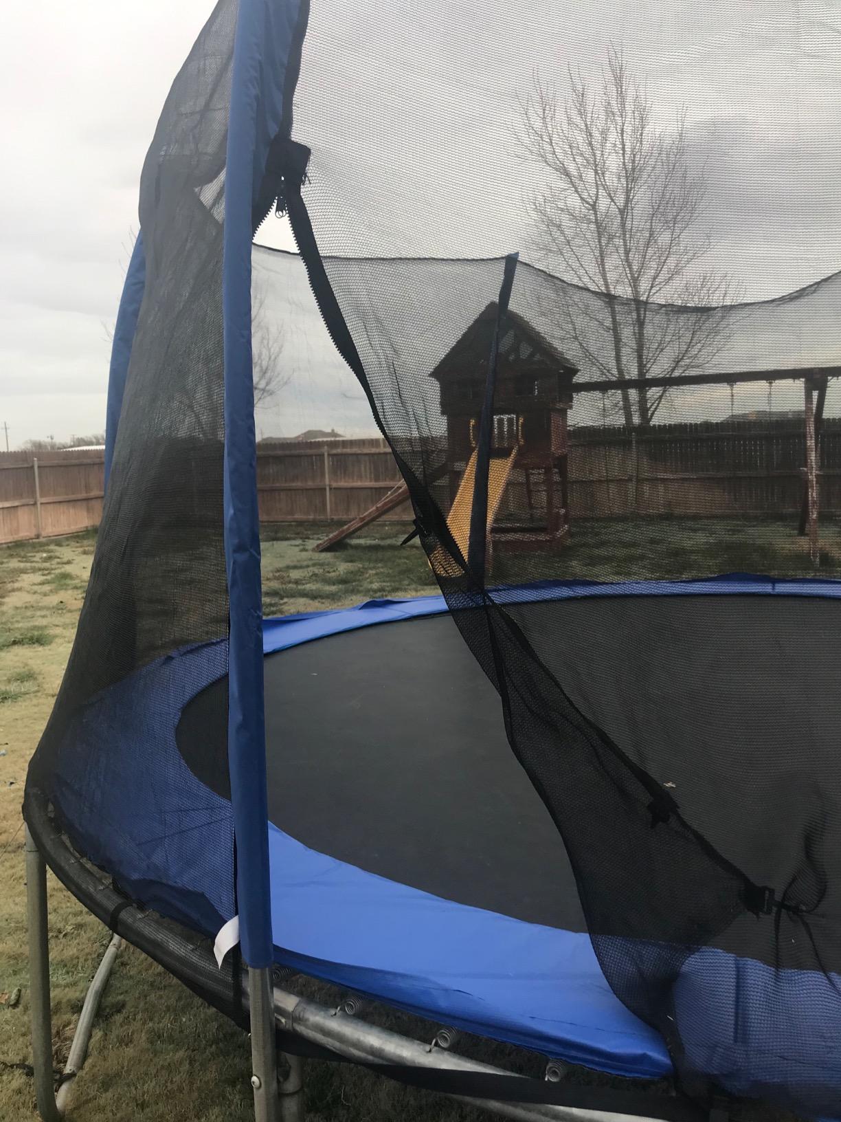 Upper Bounce Round Trampoline Net Replacement Safety Enclosure, Universal Fit, Breathable, Weather-Resistant Mesh, Installs Outside Frame customer photo 2