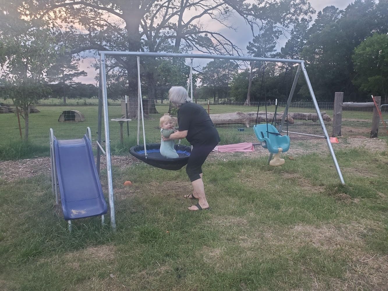 Step2 Infant to Toddler Swing, Baby Outdoor Swing, Backyard Bucket Style Swing Seat, Secure Harness, Outside Weather-Resistant Rope, Attach to Playset, For Toddlers 9 Months -3 Years Old customer photo 2