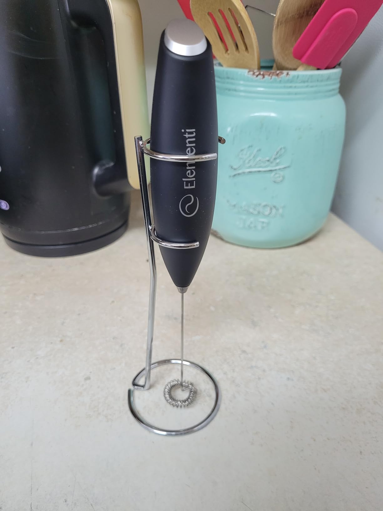 Milk Frother Wand & Electric Stirrer with Stand - Turbo Coffee & Milk Frother Handheld - Hand Held Coffee Mixer Wand & Cold Foam Maker for Frothy Cappuccinos, Lattes & Drink Mixes at Home (Black) customer photo 2