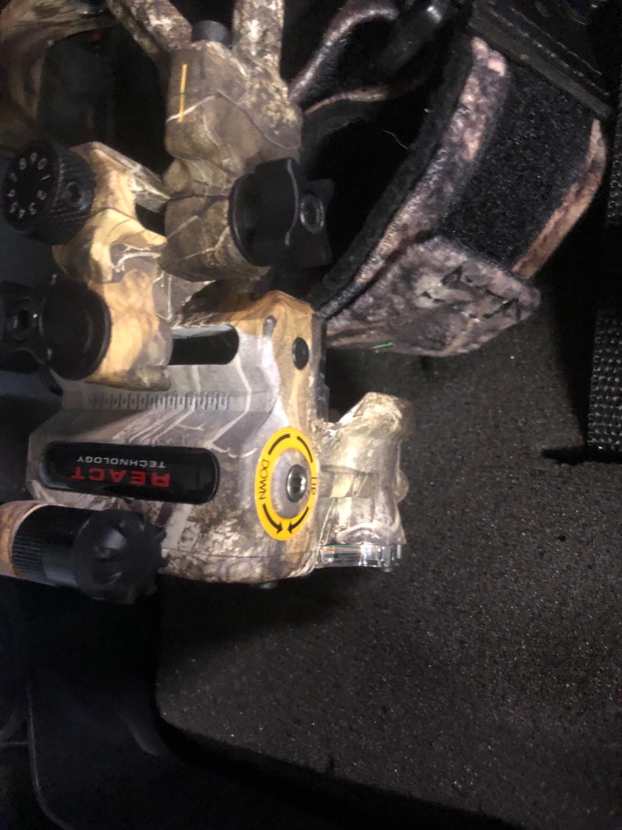 Trophy Ridge React H5 Bow Sight - 5 Pin Sight, Tool Less Windage and Elevation Adustability, 2nd Axis Leveling, Adjustable Click Light customer photo 2