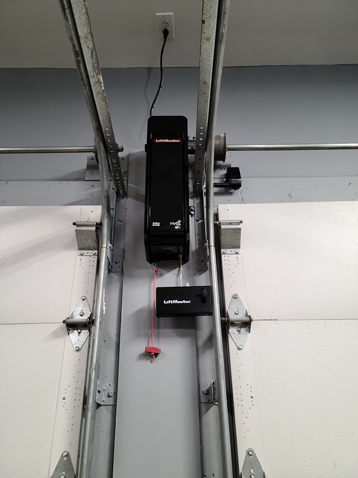 LiftMaster Premium Series 98022 (Replaces 8500W) Jackshaft Garage Door Operator, WiFi customer photo 1