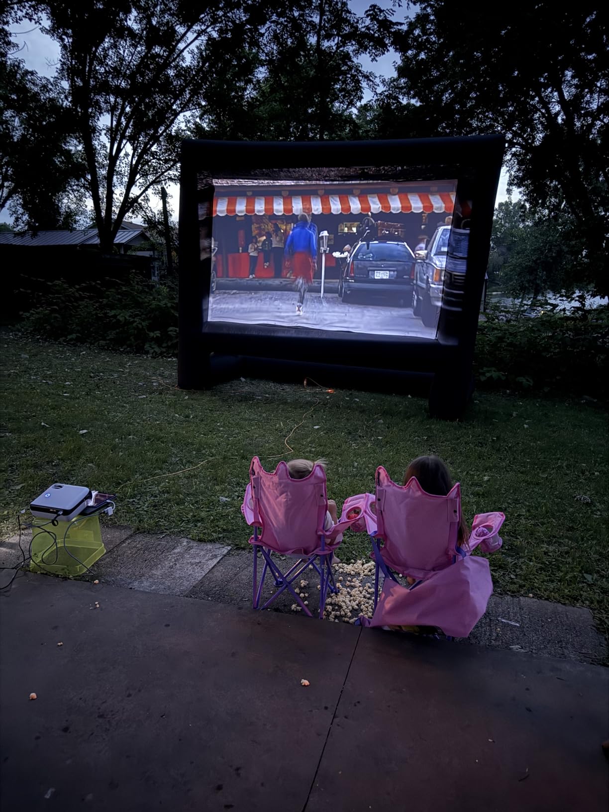 GYUEM 18 feet Portable Inflatable Outdoor Indoor Projector Movie Screen customer photo 1