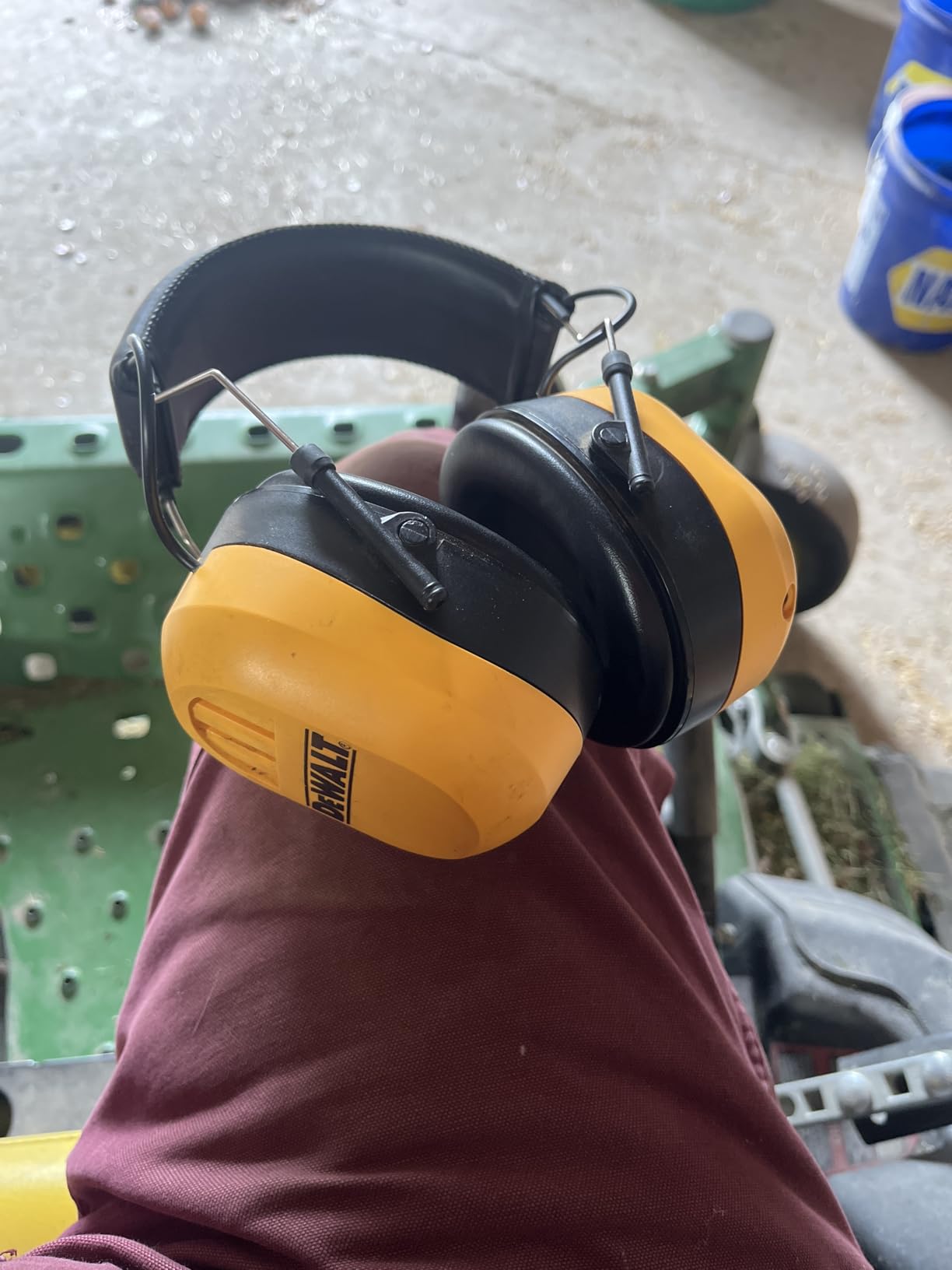 DEWALT DPG17 Rechargeable Bluetooth Earmuffs, Hearing Protection, NRR 25 customer photo 1
