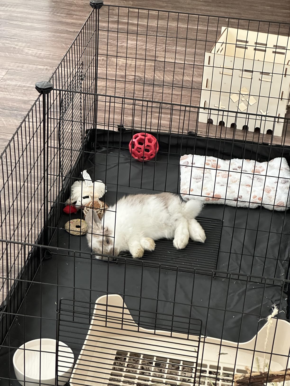 SONGMICS Guinea Pig Cage, Small Animal Playpen with Washable Liner customer photo 1