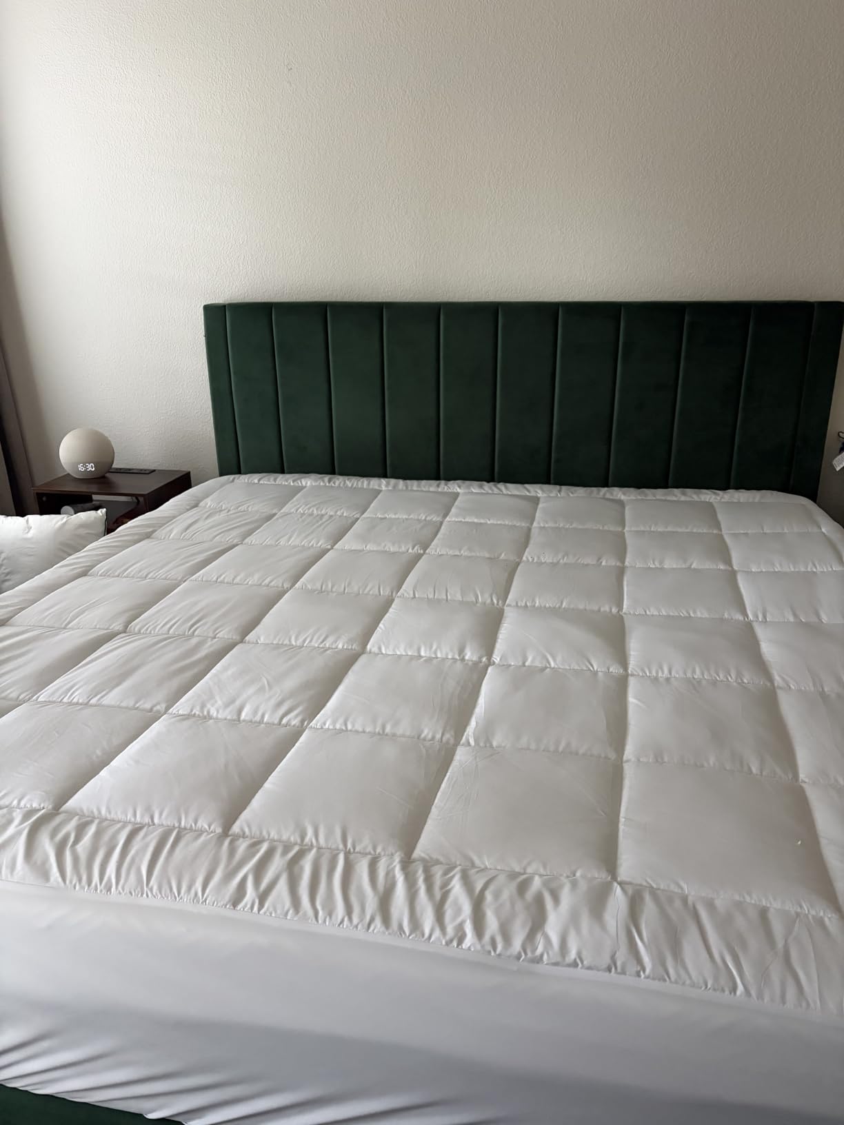 MATBEBY King Size Mattress Pad - Cooling Breathable Mattress Topper, Quilted Fitted Mattress Protector, Pillow Top Mattress Cover with 8-21
