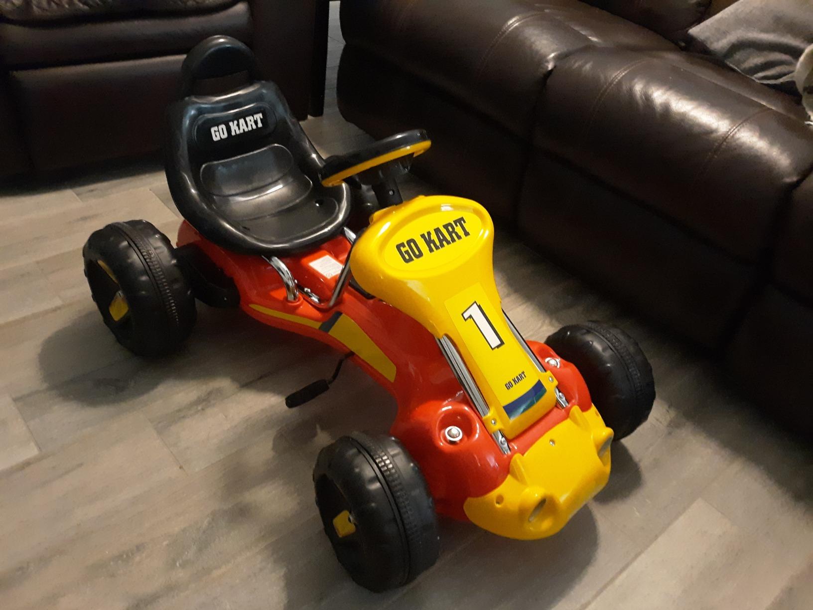 Costzon Go Kart for Kids, 4 Wheel Pedal Powered Go Cart with Adjustable Seat, Handbrake & Non-Slip Wheels, Outdoor Racer Ride On Pedal Car, Gift for Boys Girls (Red) customer photo 1