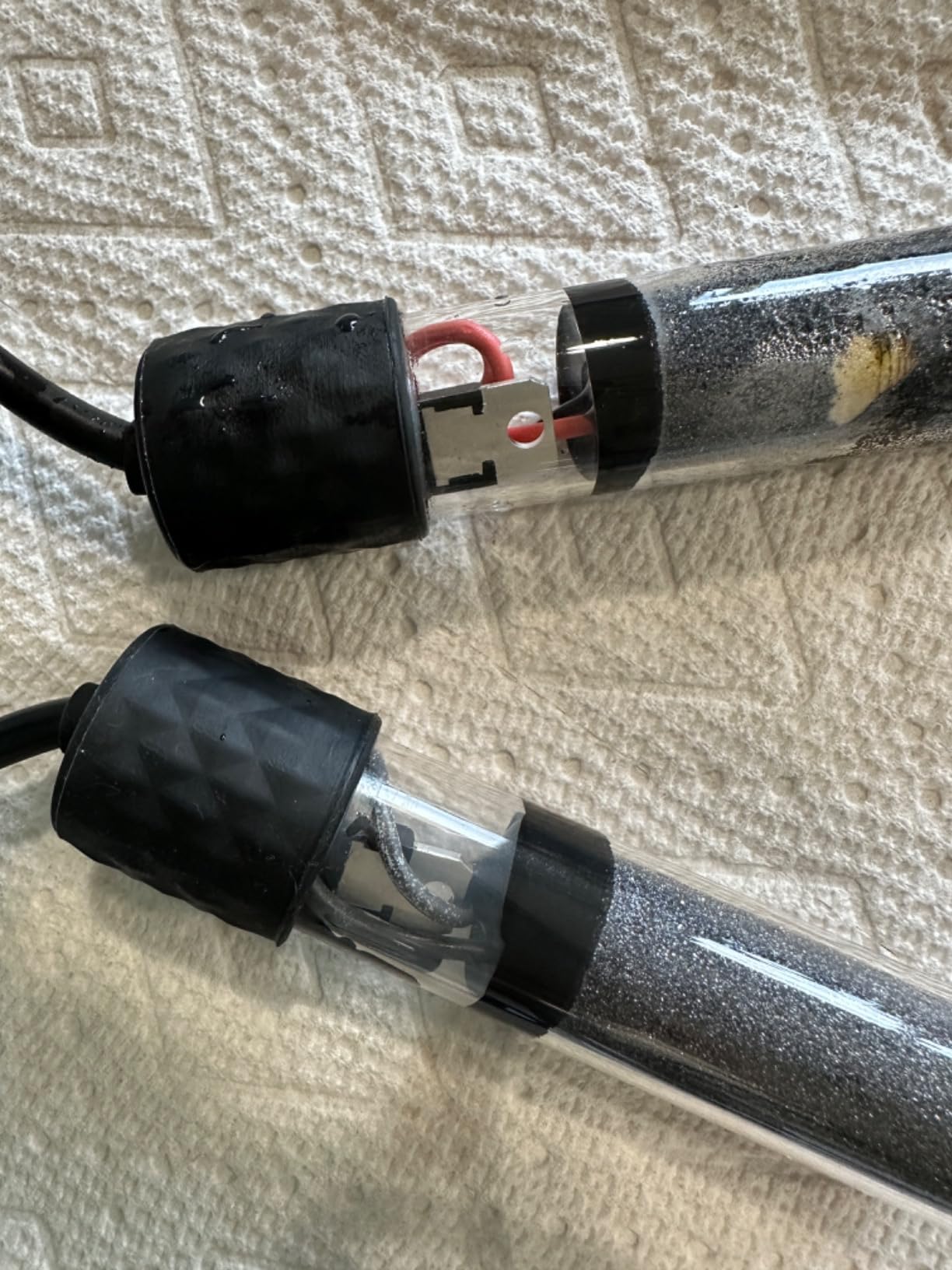 YukiHalu Small Submersible Aquarium Heater, Adjustable Mini Fish Tank Heater 25W 50W 100W 200W 300W with External Temperature Controller, LED Display, Used for 5/10/20/40/60 Gallons (25 Watts) customer photo 1