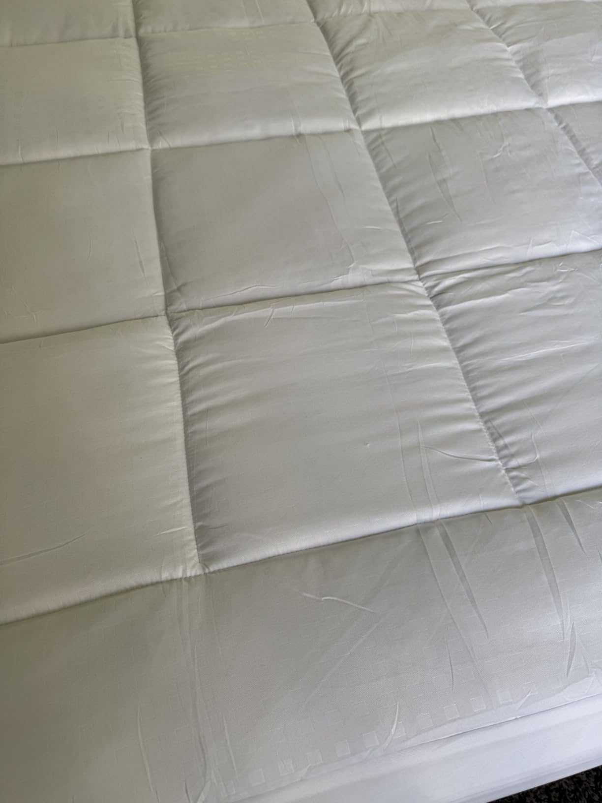 HYLEORY King Mattress Pad Quilted Fitted Mattress Protector Cooling Pillow Top Mattress Cover Breathable Fluffy Soft Mattress Topper with 8-21