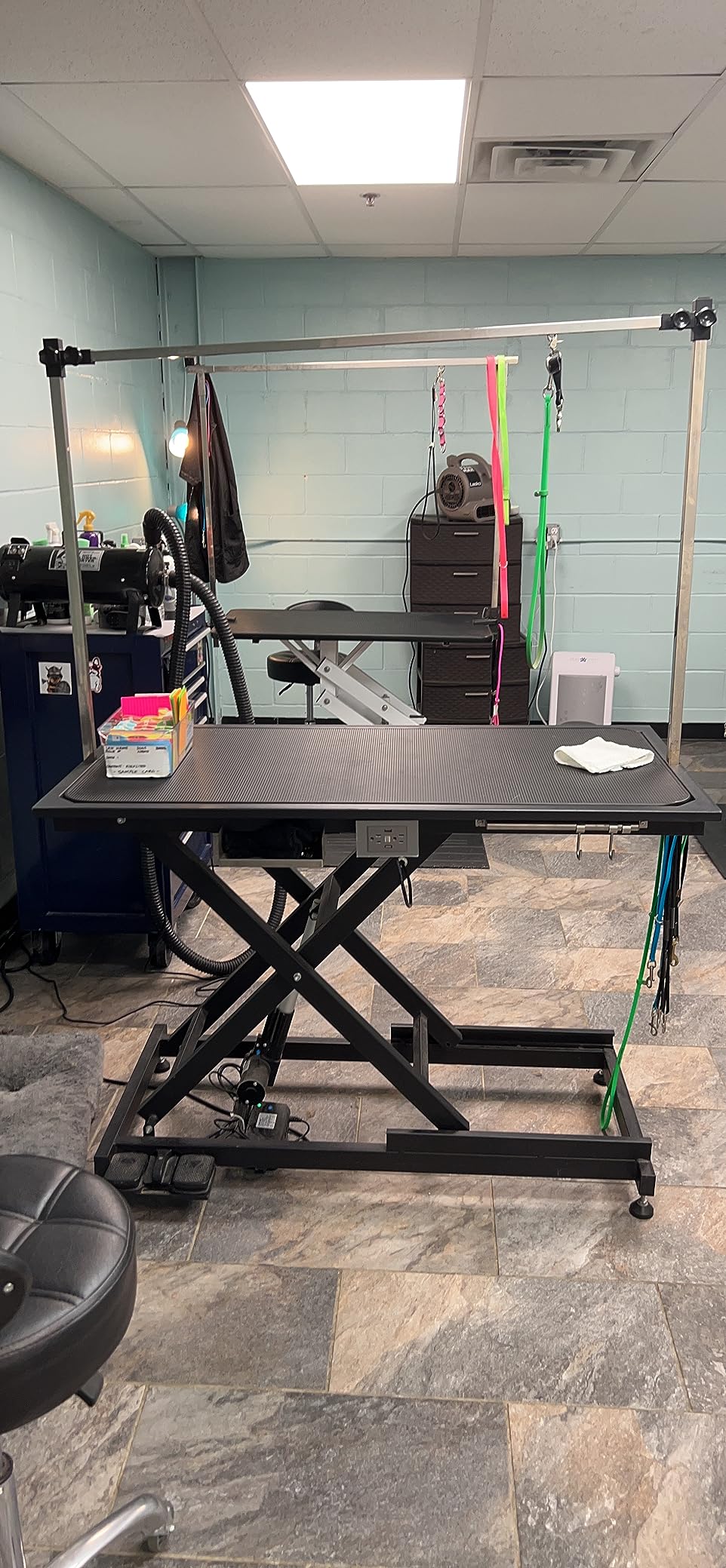 SoarFlash Pet Dog Grooming Table Foldable,Heavy Duty Foldable Pet Grooming Table with Arm & Noose & Mesh Tray, Maximum Capacity Up to 330lbs, 36inch, Blue customer photo 2
