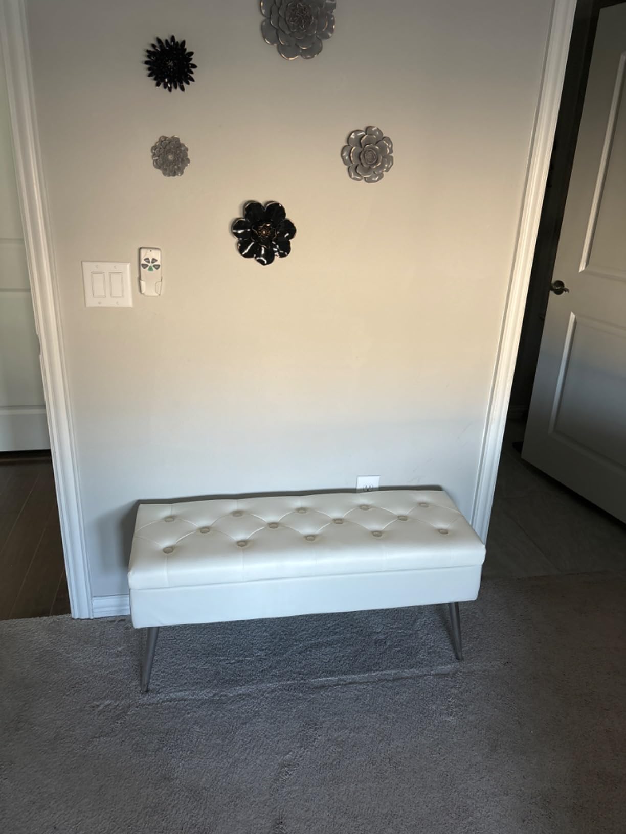 Gitrah Storage Bench Entryway Bench End of Bed Bench Ottoman Upholstered Linen Bedroom Bench Tufted Bench with Wooden Legs 40