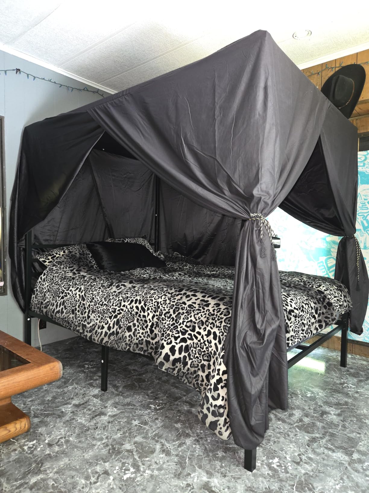 SHA CERLIN Queen Size Canopy Bed Frame with Heavy Duty Metal Slats, Black customer photo 2