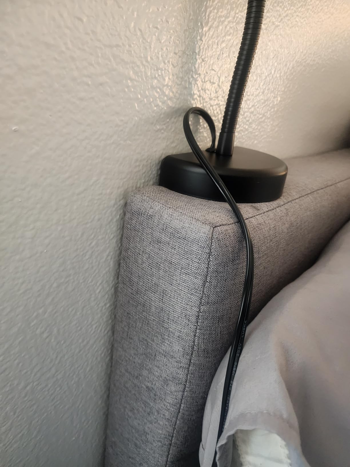 Solfres Patented Innovative Design Headboard Reading Light. No Drilling Golden Book Light for Bedtime Reading. Dimmable LED Book Reading Lamp with Bulb. Movable & Flexible, Black customer photo 2