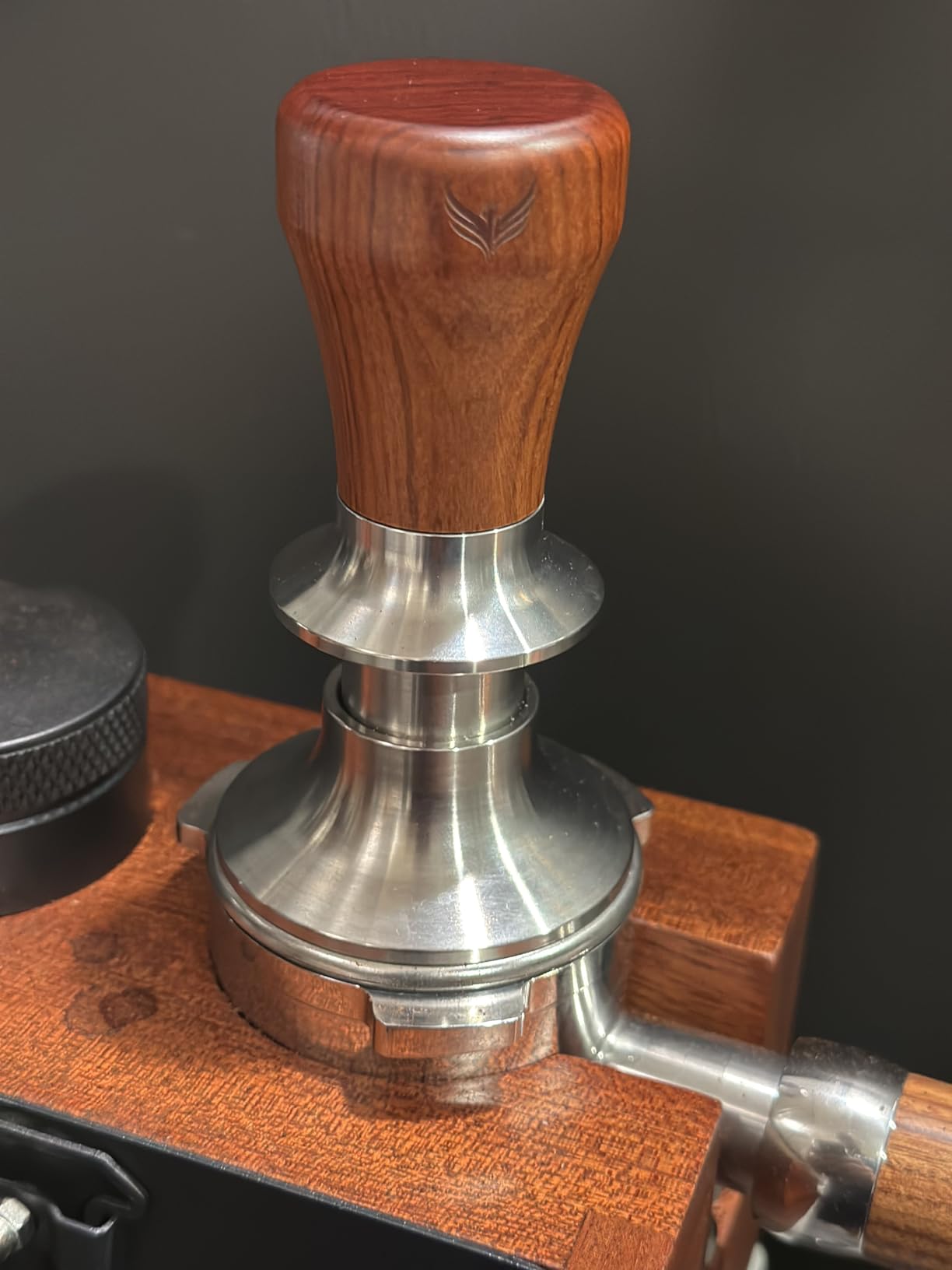 58mm Tamper For Espresso Machines Rosewood Self Leveling and Double Spring Loaded Design Calibrated Coffee Tamper With Gift Box customer photo 2