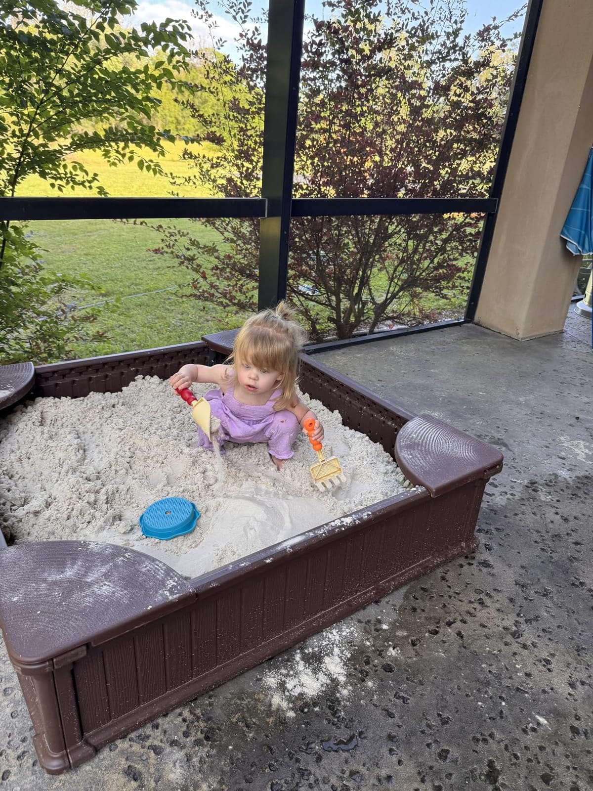 Costzon Kids Sandbox with Cover, 4ft x 4ft HDPE Sandpit with Oxford Cover, Bottom Liner, 4 Corner Seats, Weather Resistant Outdoor Sand Pit for Backyard Lawn Garden Beach (Dark Brown) customer photo 1