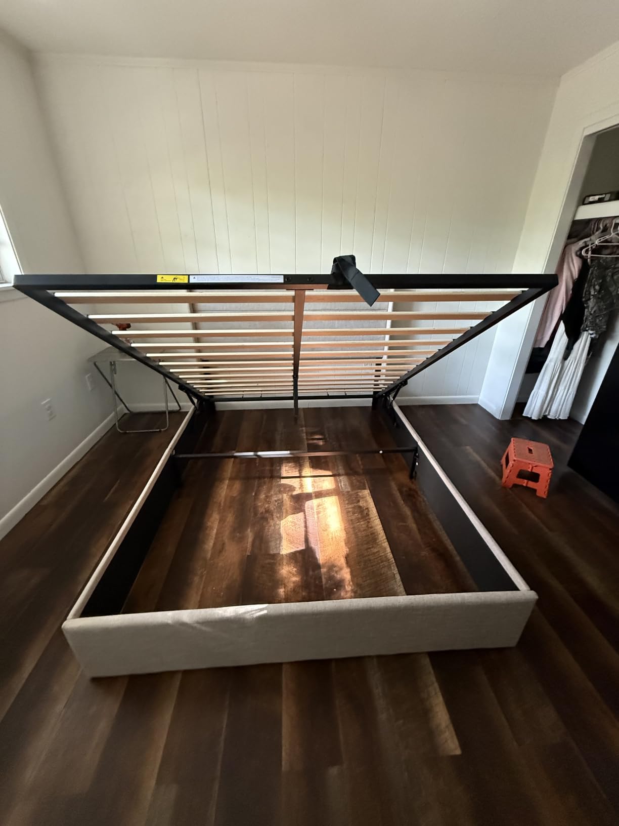 Allewie King Size Lift Up Hydraulic Storage Bed Frame Light Beige customer photo 1