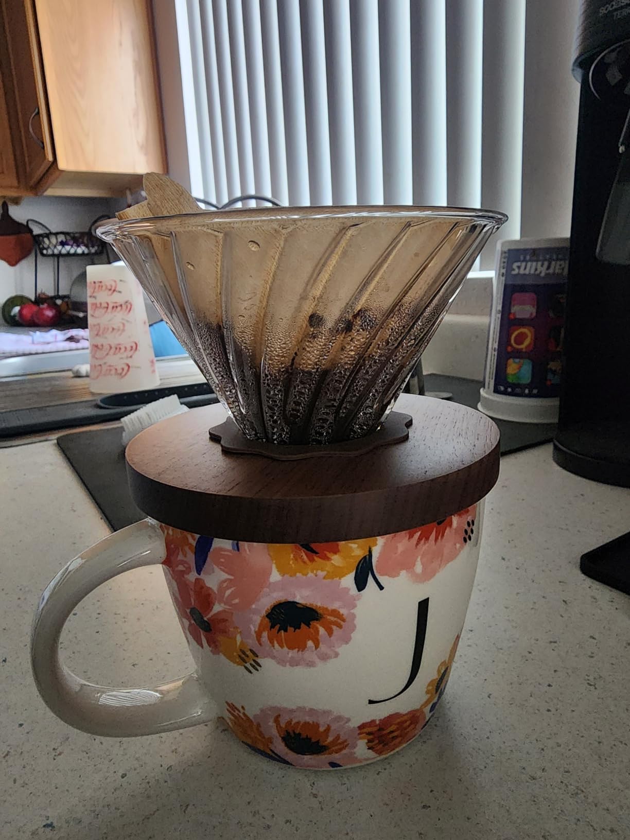 Lalord Pour Over Coffee Dripper with 100 pcs Size 02 Paper Filter, Walnut Handle and Borosilicate Glass, Glass Coffee Dripper, Hold for 1-4 Cups customer photo 2