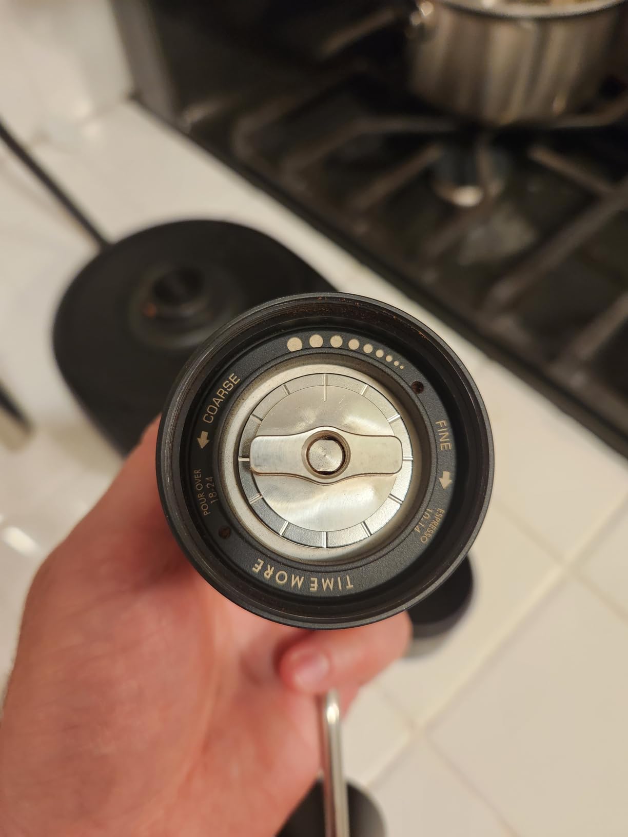TIMEMORE Chestnut C2S Manual Coffee Grinder Stainless Steel S2C Conical Burr Coffee Grinder, Capacity 25g Hand Coffee Bean Grinder, Double Bearing Positioning, Black customer photo 1