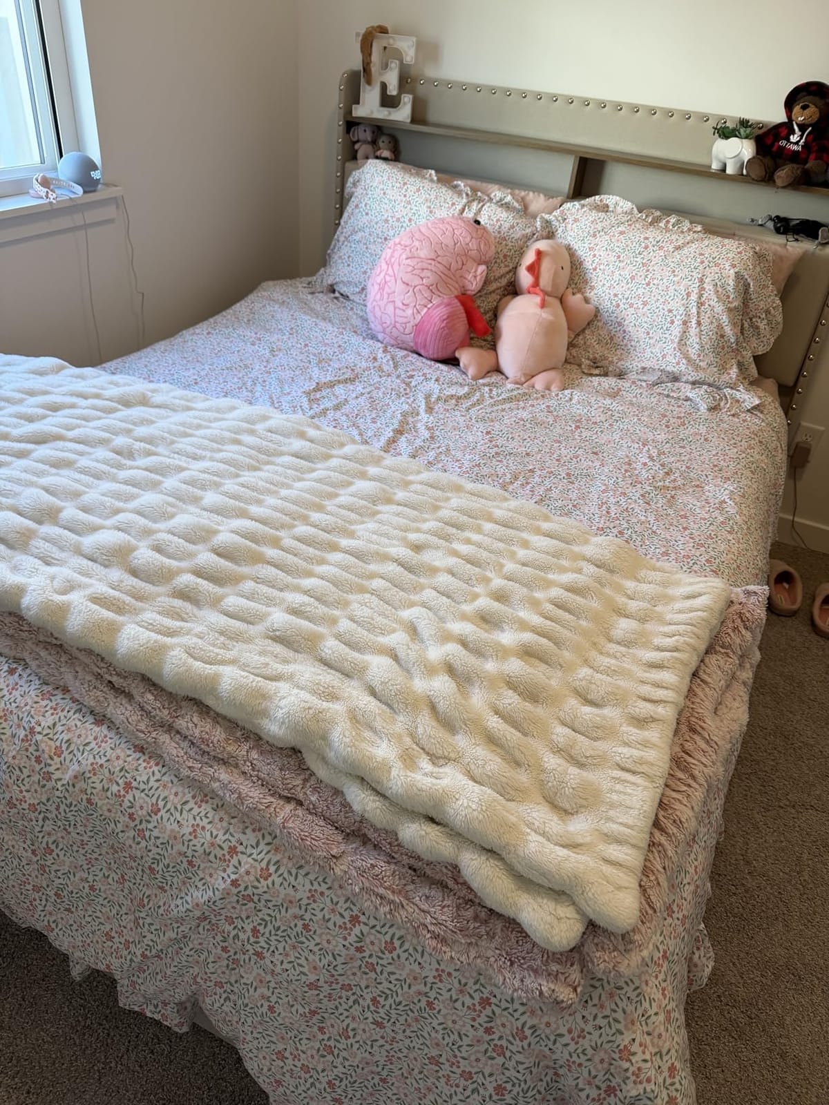 EnHomee King Size Bed Frame with Storage, 2 Drawers & 2-Tier Shelf, Beige customer photo 1