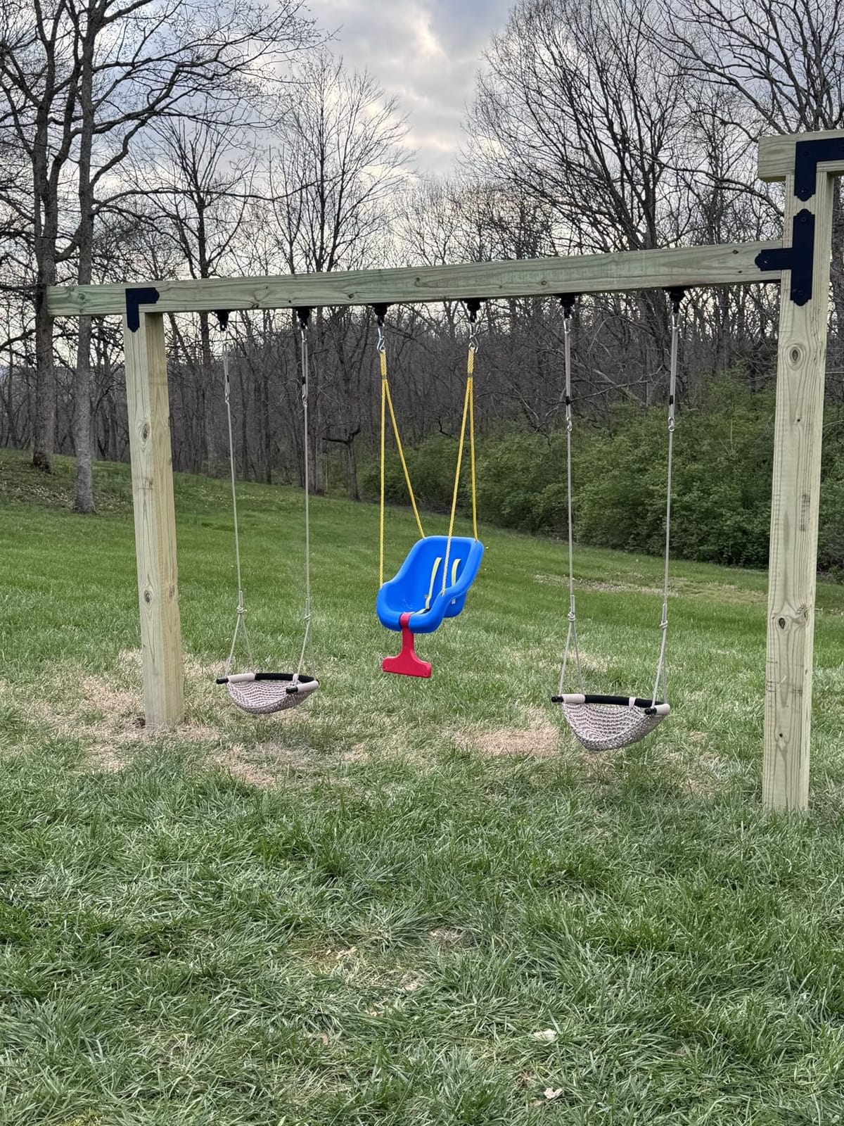 JKsmart Toddler Swing, Swing Seat for Kids Heavy Duty Rope Play Secure Children Swings Set, Perfect for Indoor,Outdoor,Playground,Home,Tree,with Snap Hooks & Straps,440 lbs Capacity, Light Brown customer photo 2