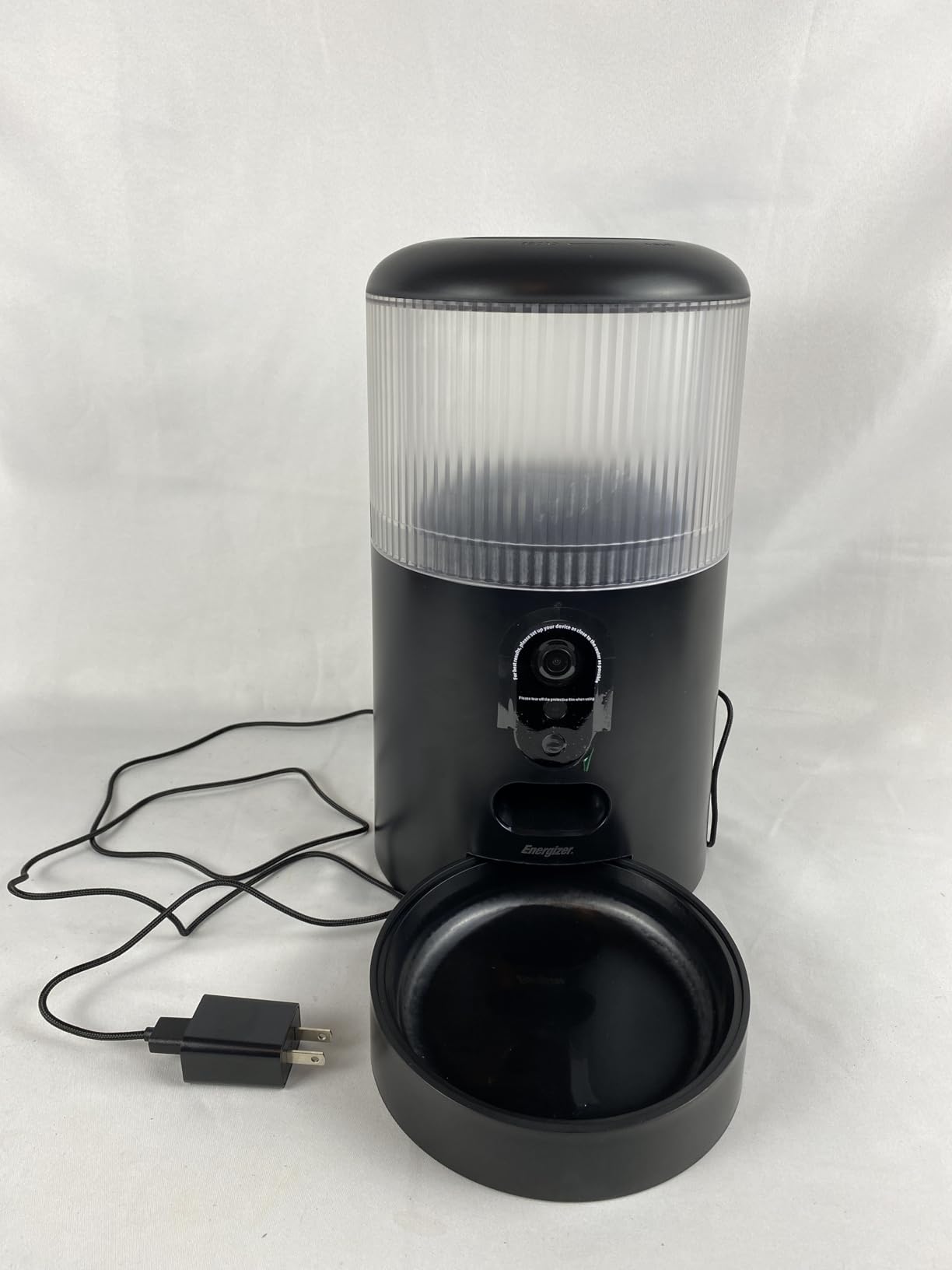 Energizer Smart Pet Treater with 2K Video Camera, 2-Way Audio, Night Vision, 5 Ghz & 2.4 Ghz Dual Band Wi-Fi, Motion Tracking, Recorded Messages, Dogs & Cats Remote Feeding, Cloud/MicroSD Card Storage customer photo 1