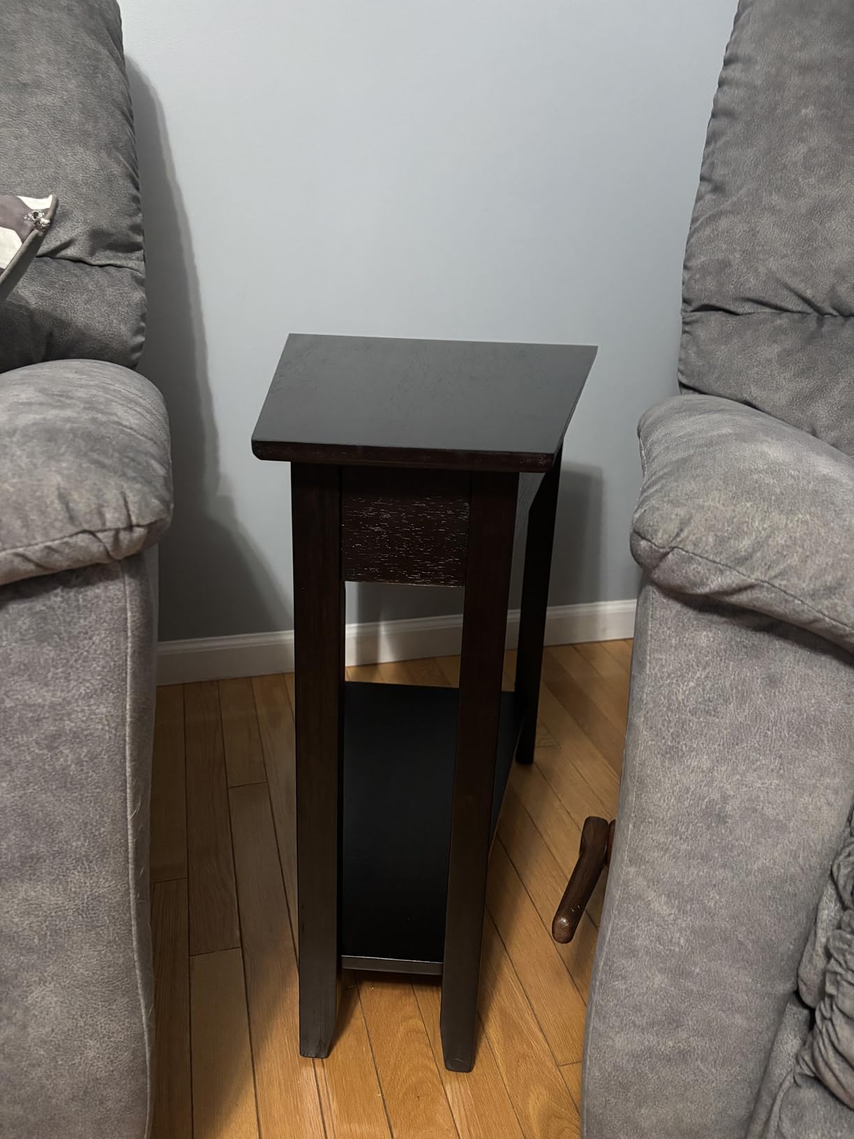 Giantex Wedge End Table, Triangle Side Table with Storage Shelf and Solid Wood Legs, 24.5