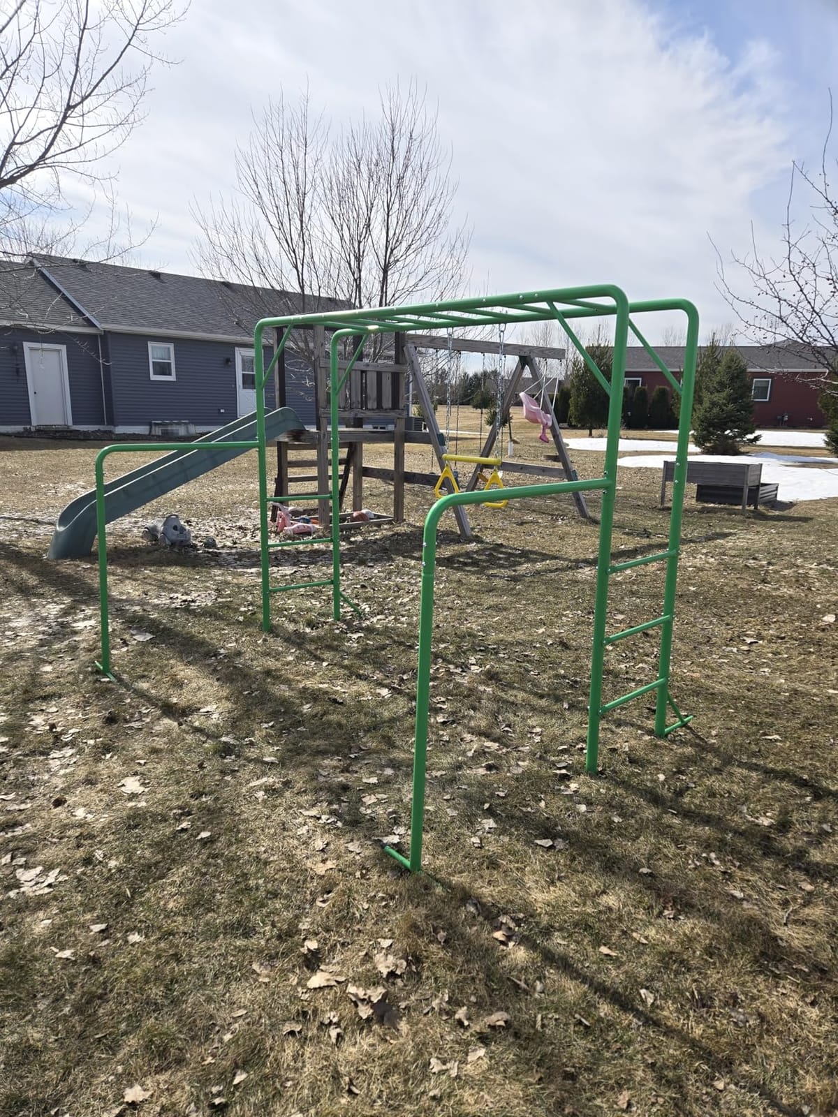 Hapfan Monkey Bars for Kids Backyard with Dual Gym Bars & Trapeze Swing customer photo 1