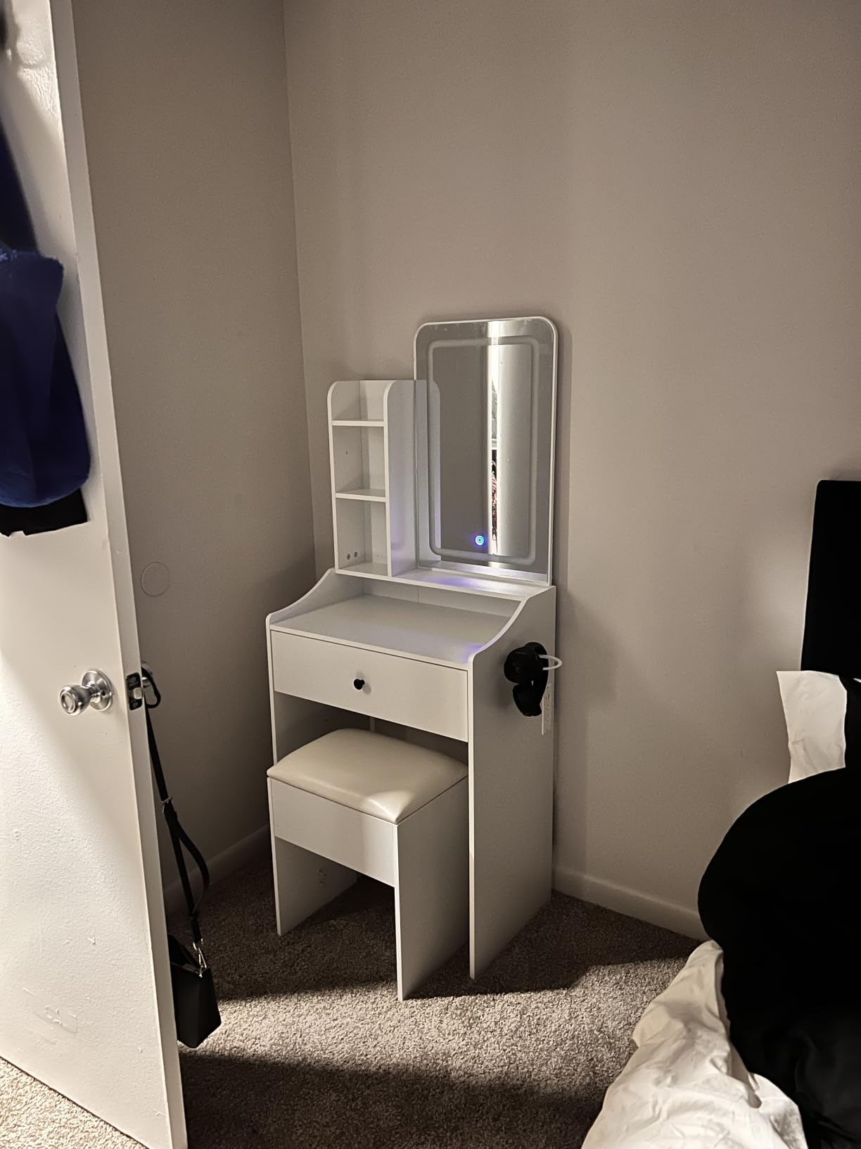 DUMOS Small Makeup Vanity Desk, Mirror and LED Lights, Storage Chair Set customer photo 1